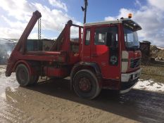 2004/04 REG VOLVO FL 220 RED DIESEL SKIP LOADER, SHOWING 1 FORMER KEEPER *NO VAT*