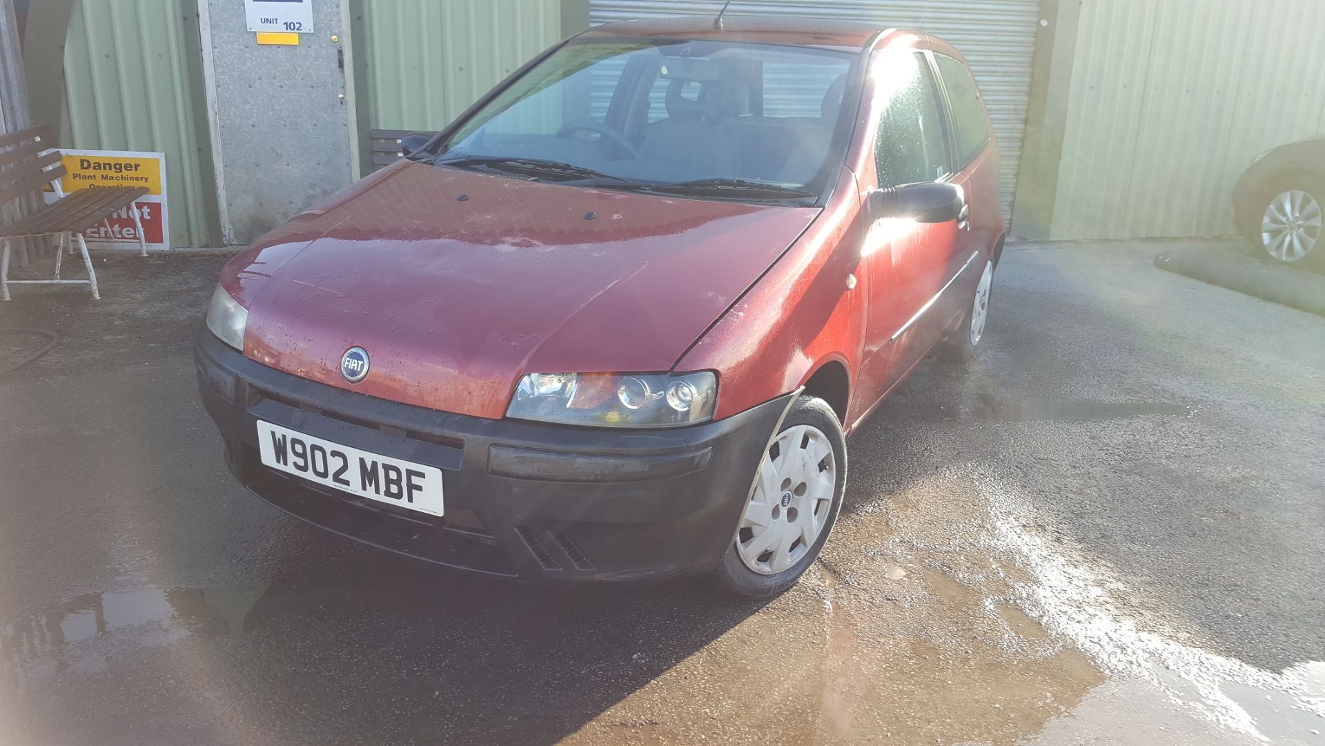 2000/W REG FIAT PUNTO 1.2 RED PETROL 3 DOOR HATCHBACK *NO VAT* - Image 5 of 7