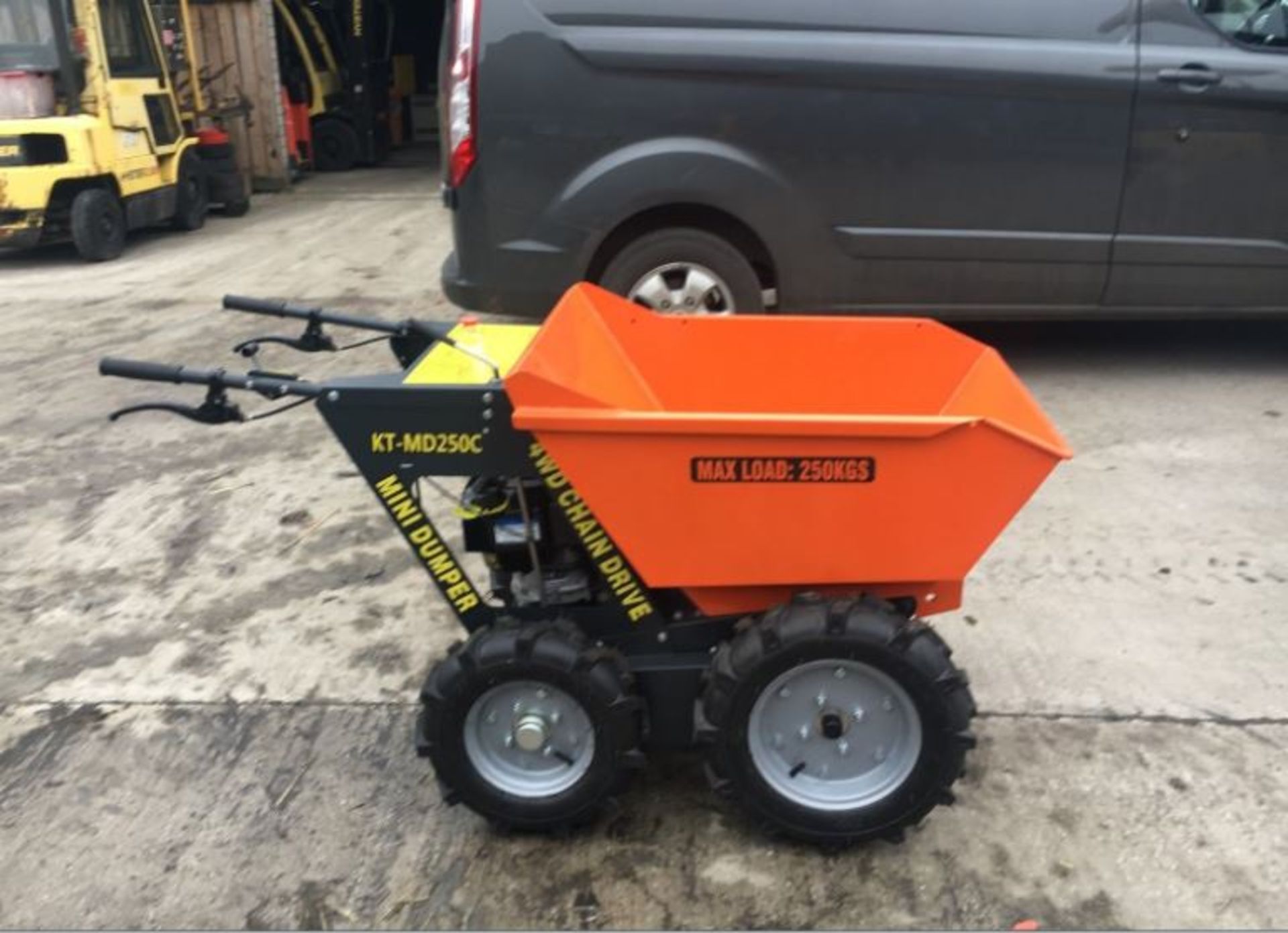 BRAND NEW MINI DUMPER 4 WHEEL DRIVE, 250KGS, MODEL KT-MD250C, BRIGGS & STRATTON IC ENGINE *PLUS VAT*