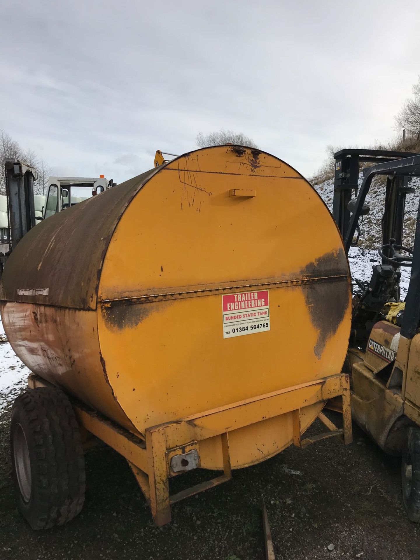 BUNDED SINGLE AXLE TOWABLE FUEL BOWSER *PLUS VAT* - Image 2 of 4