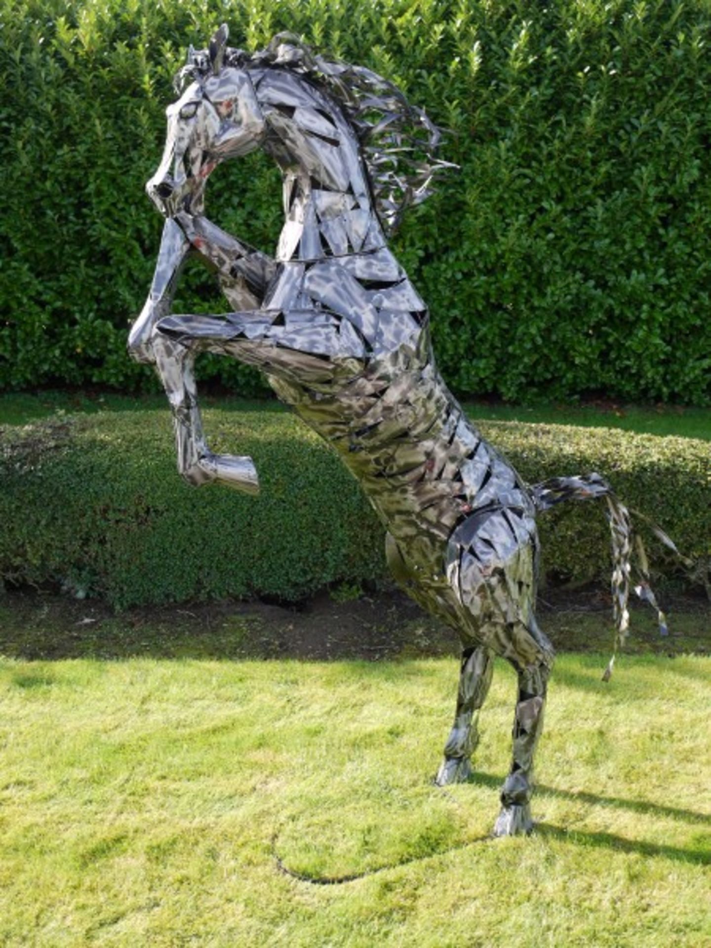 HUGE REARING HORSE STATUE 11FT HIGH - Image 4 of 5