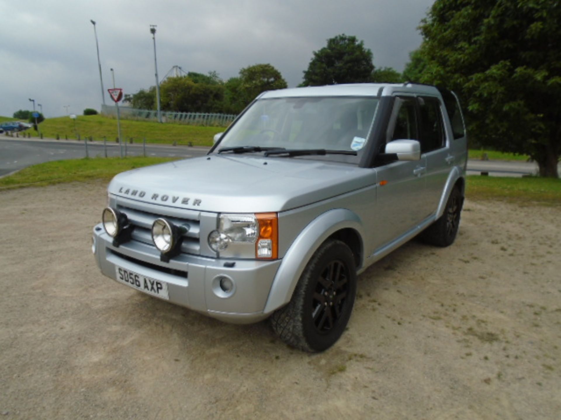 2006/56 REG LAND ROVER DISCOVERY TDV6 XS AUTOMATIC 2.7 DIESEL ESTATE *NO VAT* - Image 3 of 12