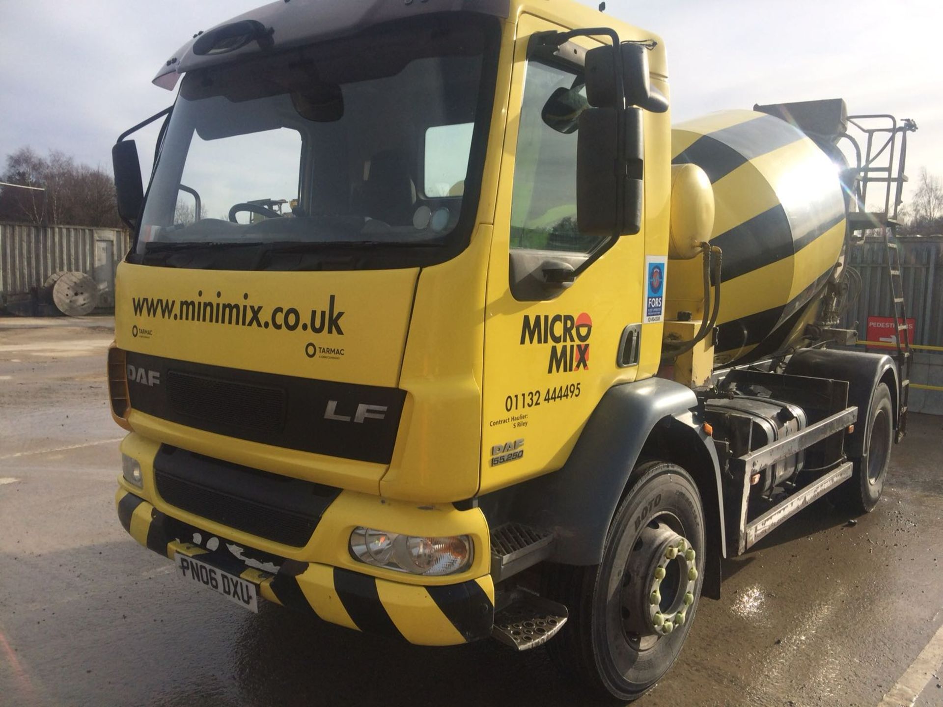 2006/06 REG DAF TRUCKS FA LF55.250 YELLOW/BLACK DIESEL CONCRETE MIXER *PLUS VAT*