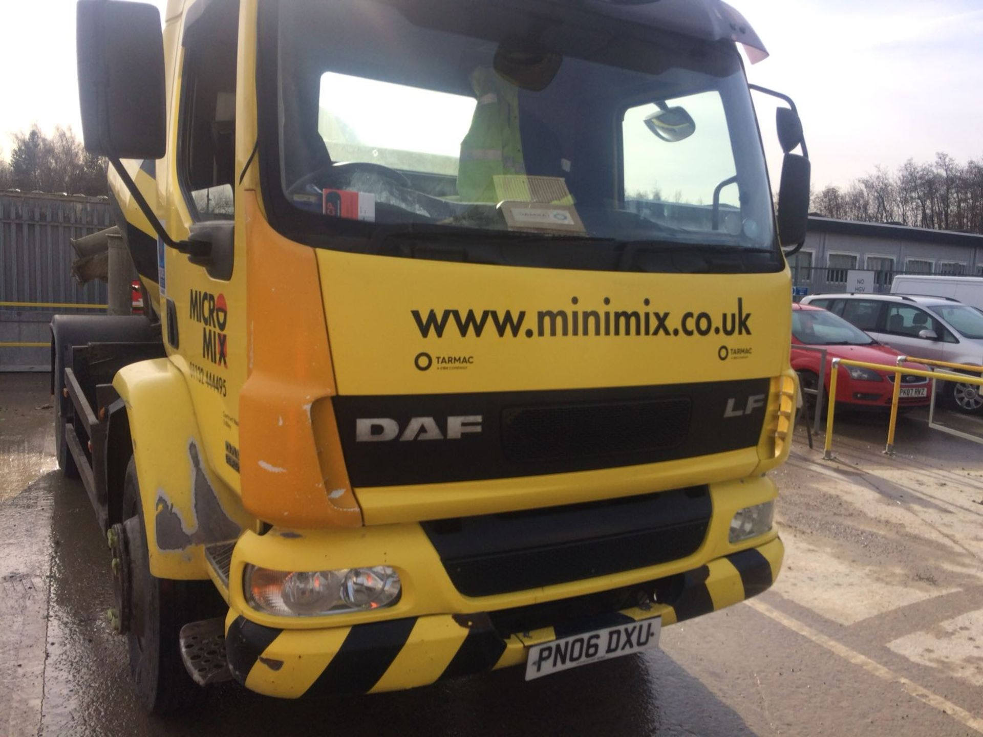 2006/06 REG DAF TRUCKS FA LF55.250 YELLOW/BLACK DIESEL CONCRETE MIXER *PLUS VAT* - Image 2 of 19