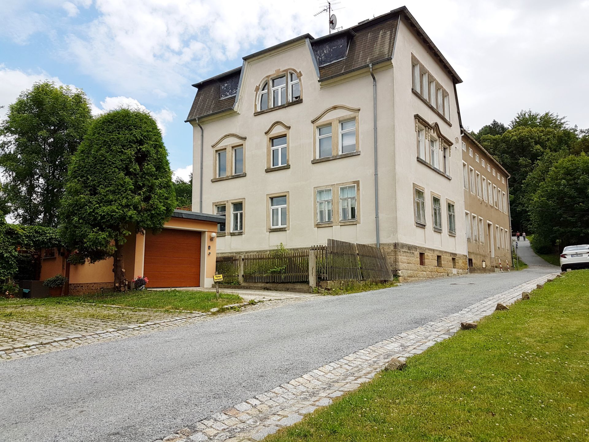 TWO NEIGHBOURING BLOCKS IN GERMANY – OVER 50 ROOMS! *NO RESERVE* - Image 30 of 127