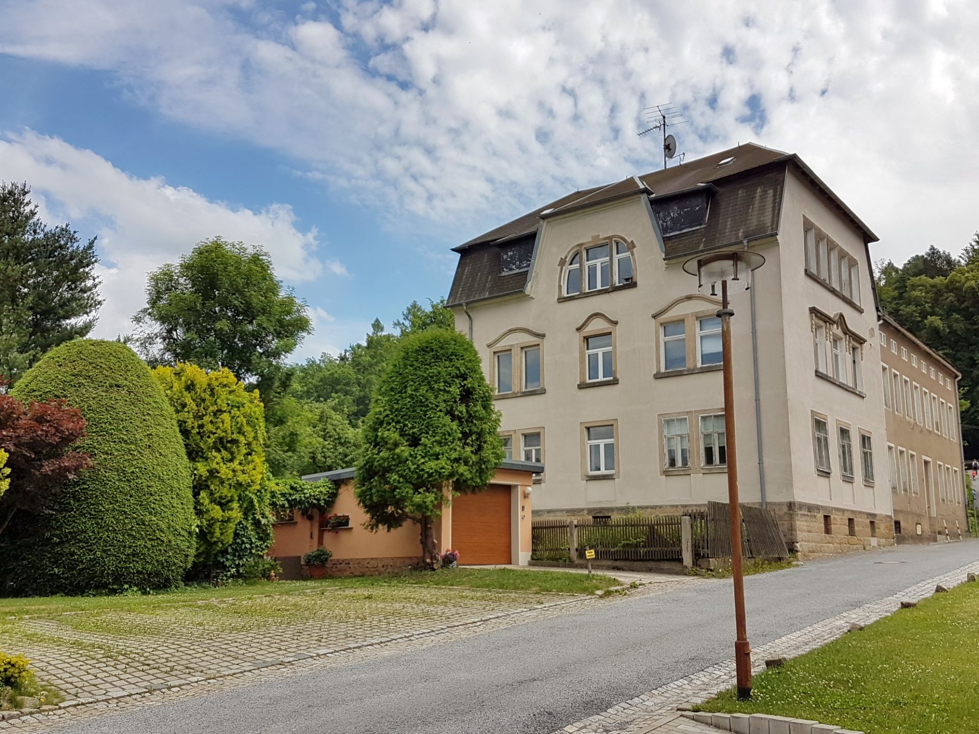 TWO NEIGHBOURING BLOCKS IN GERMANY – OVER 50 ROOMS! *NO RESERVE* - Image 100 of 127