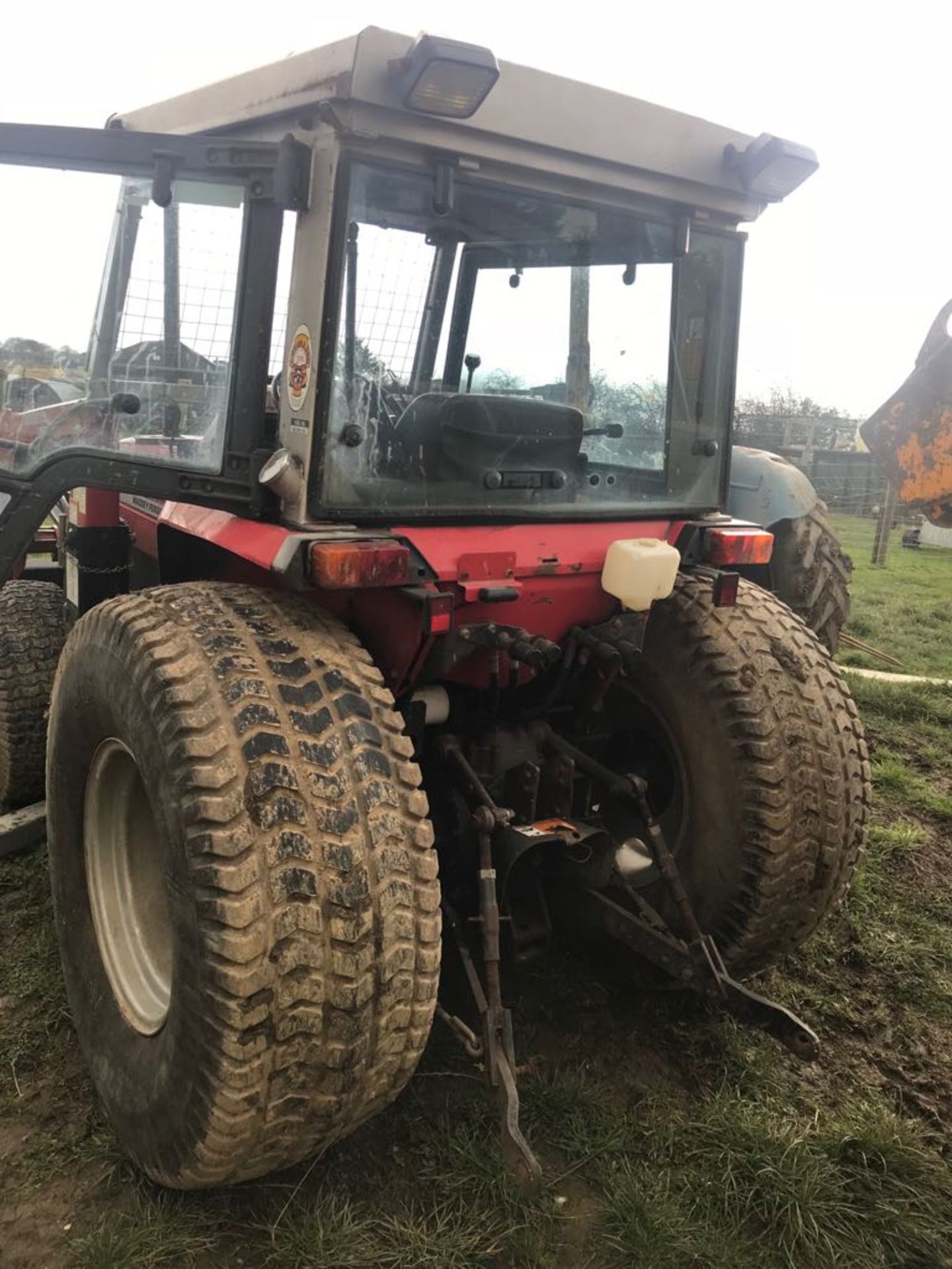 MASSEY FERGUSON 1250 TRACTOR WITH BUCKET - Image 4 of 9