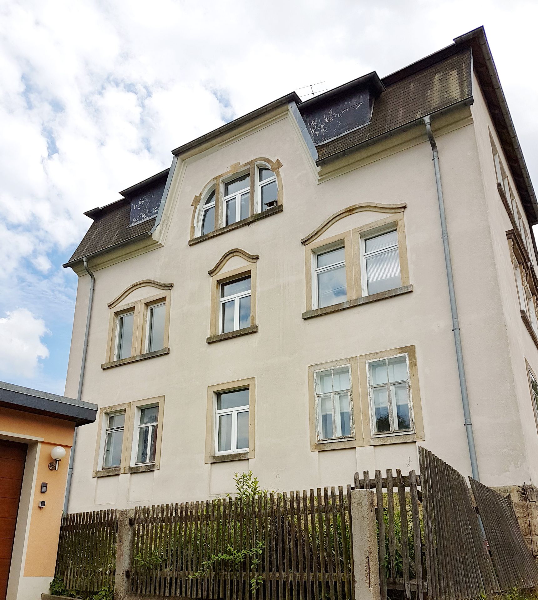 TWO NEIGHBOURING BLOCKS IN GERMANY – OVER 50 ROOMS! *NO RESERVE* - Image 126 of 127