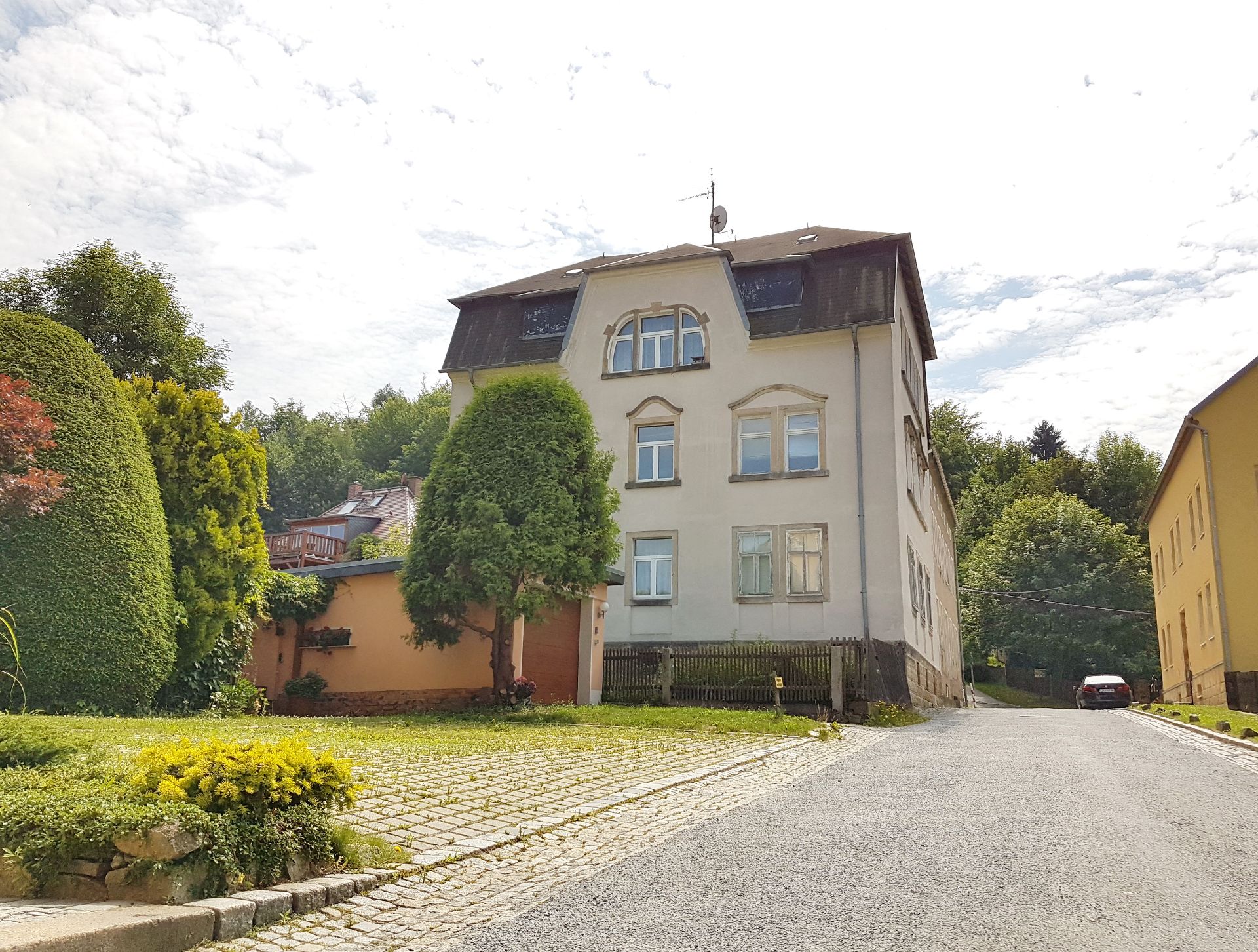 TWO NEIGHBOURING BLOCKS IN GERMANY – OVER 50 ROOMS! *NO RESERVE* - Image 67 of 127