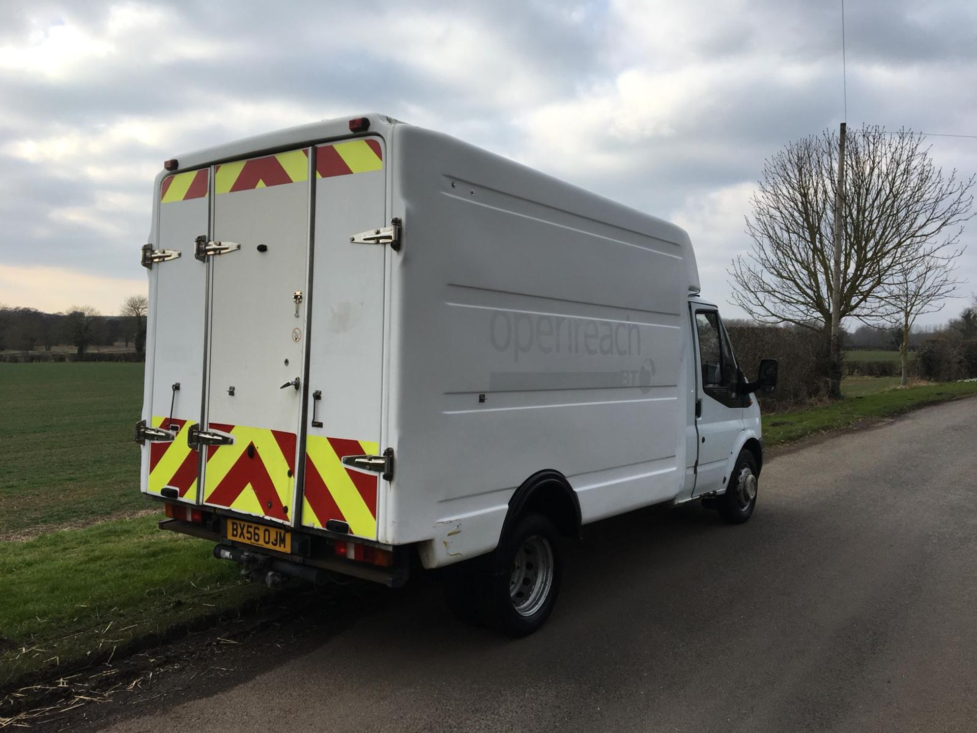 2007/56 REG FORD TRANSIT 100 T350M RWD WHITE DIESEL BOX VAN, SHOWING 0 FORMER KEEPERS *NO VAT* - Image 5 of 15