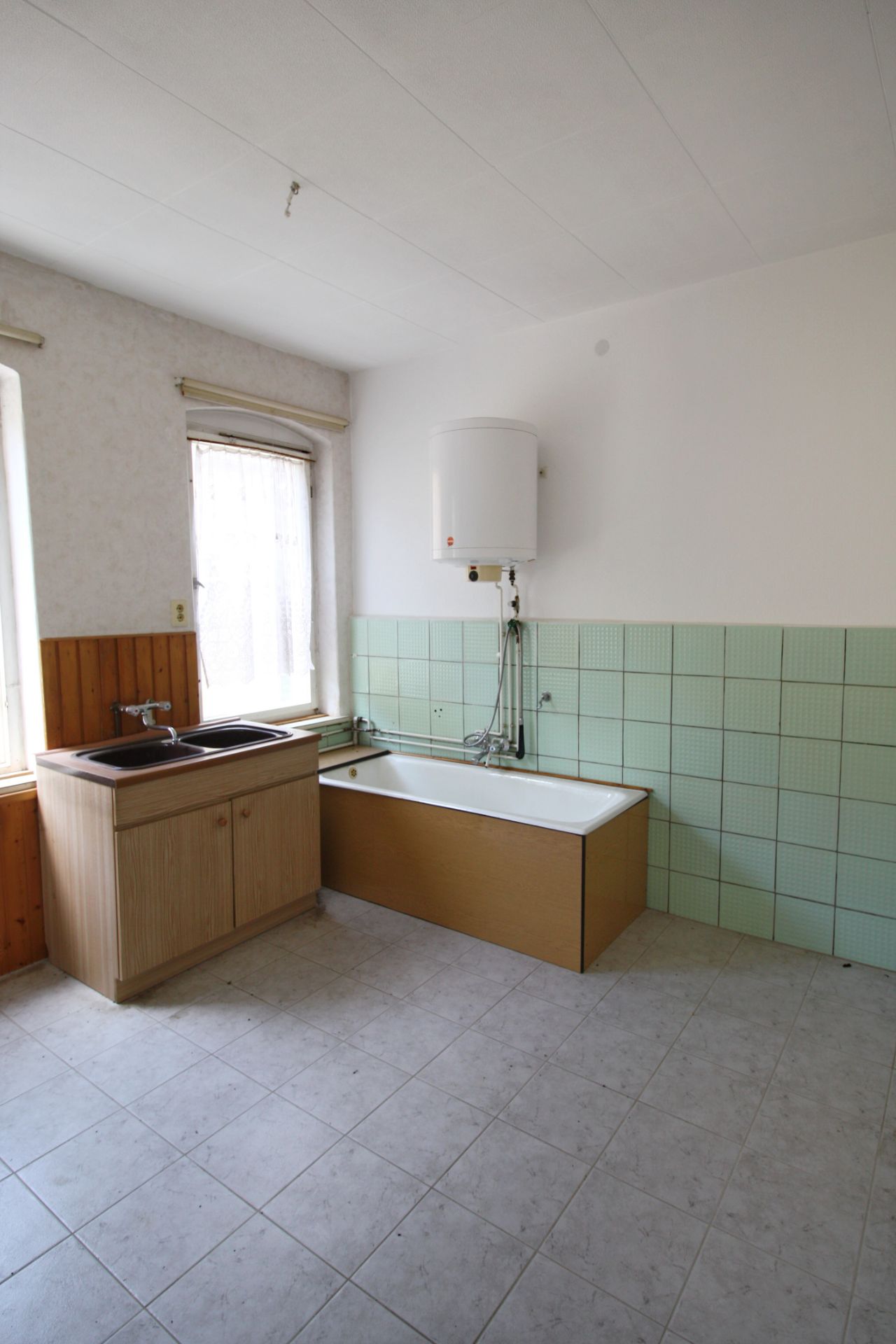 TWO NEIGHBOURING BLOCKS IN GERMANY – OVER 50 ROOMS! *NO RESERVE* - Image 52 of 127