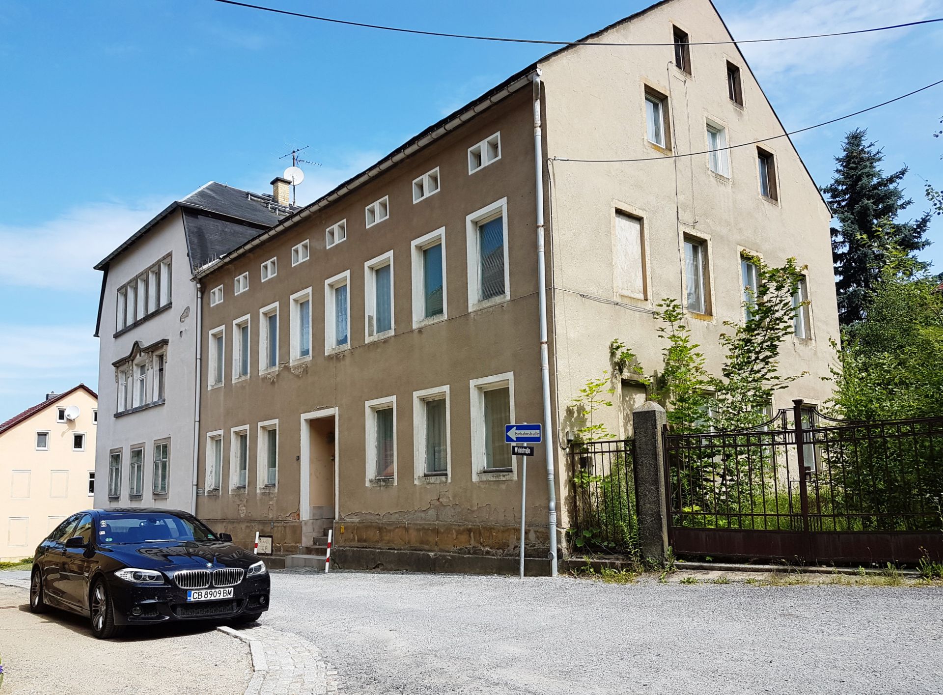 TWO NEIGHBOURING BLOCKS IN GERMANY – OVER 50 ROOMS! *NO RESERVE* - Image 14 of 127