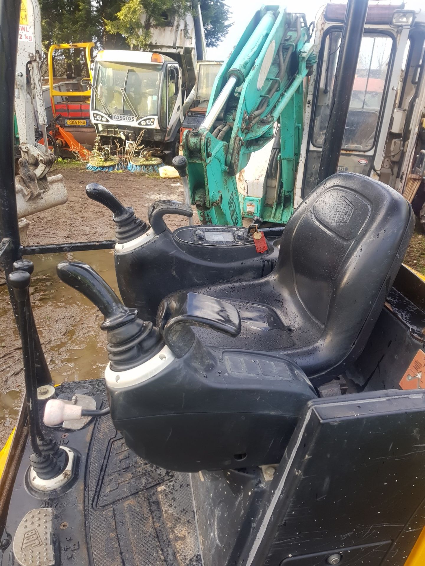 2011 JCB 8014 CTS TRACKED MINI DIGGER / EXCAVATOR, STARTS, RUNS & DIGS *PLUS VAT* - Image 3 of 6