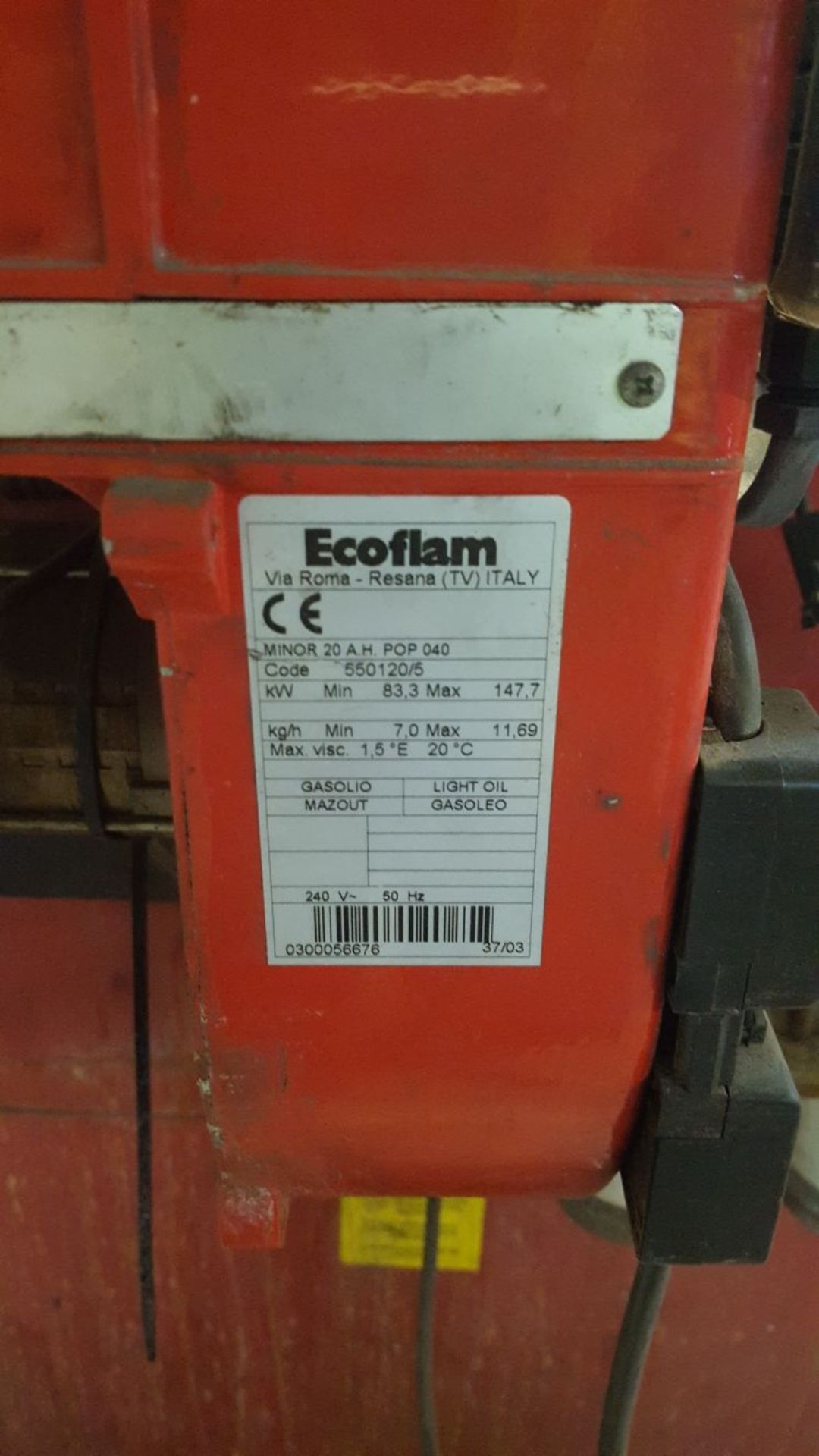 WORKSHOP HEATER, RUNS ON PARAFFIN / HEATING OIL, RECENTLY REMOVED FROM A WORKING WORKSHOP *PLUS VAT* - Image 3 of 4