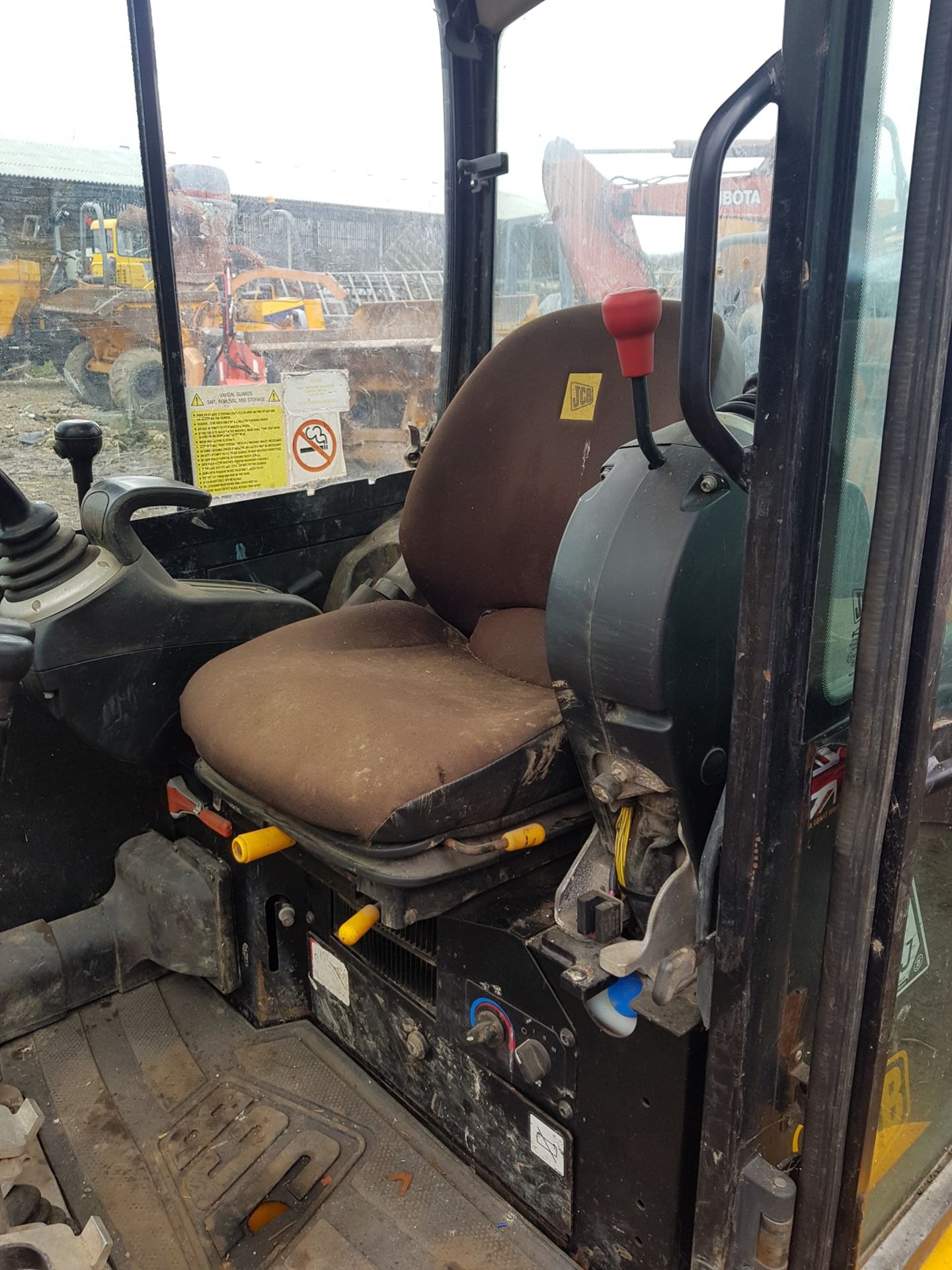 2012 JCB TRACKED MINI DIGGER / EXCAVATOR 3.2 TONNE *PLUS VAT* - Image 7 of 9