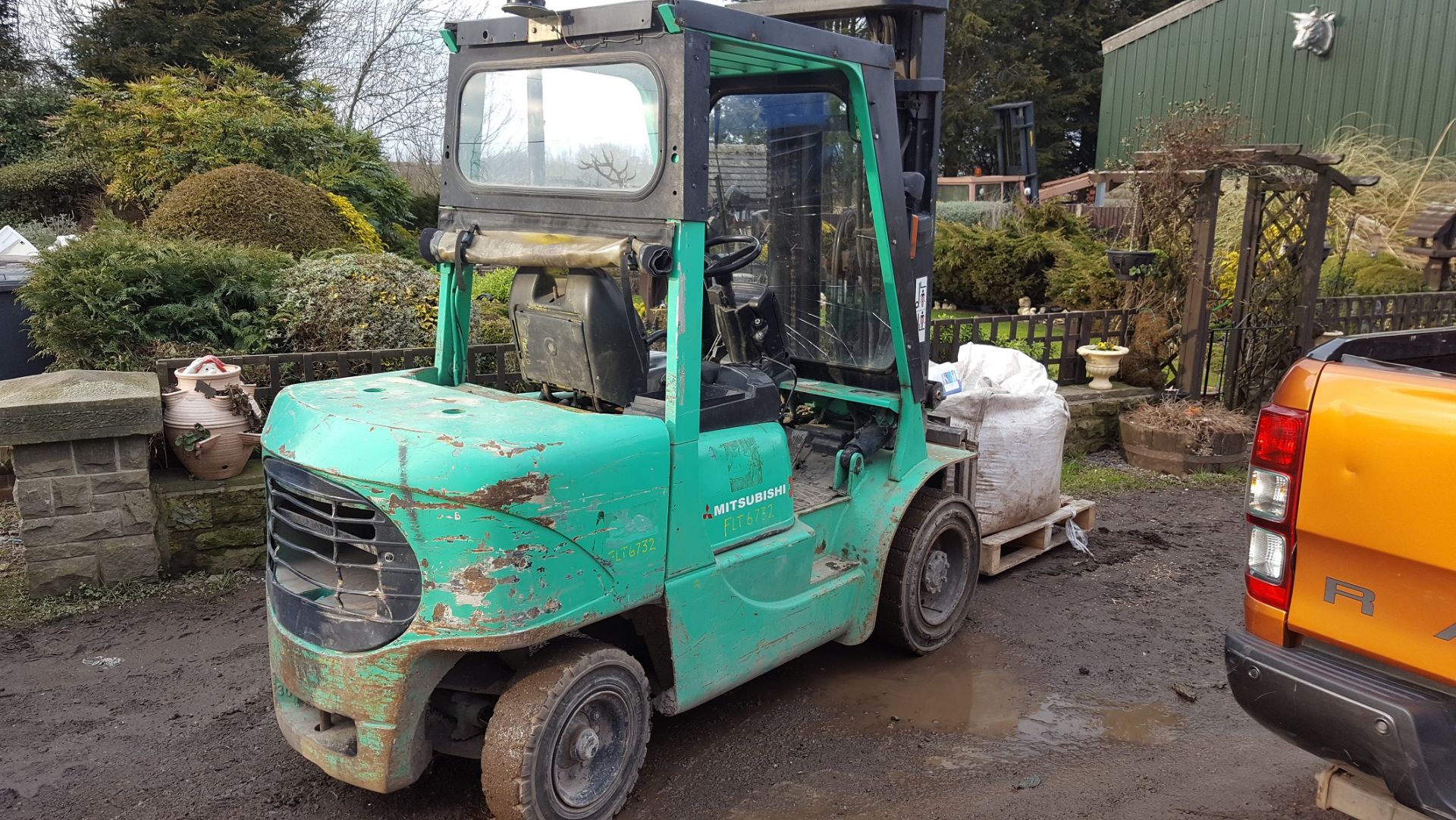 2002 MITSUBISHI FD30K DIESEL 5.5M LIFT HEIGHT TRIPLE MAST WITH SIDE SHIFT FORKLIFT *PLUS VAT* - Image 2 of 10