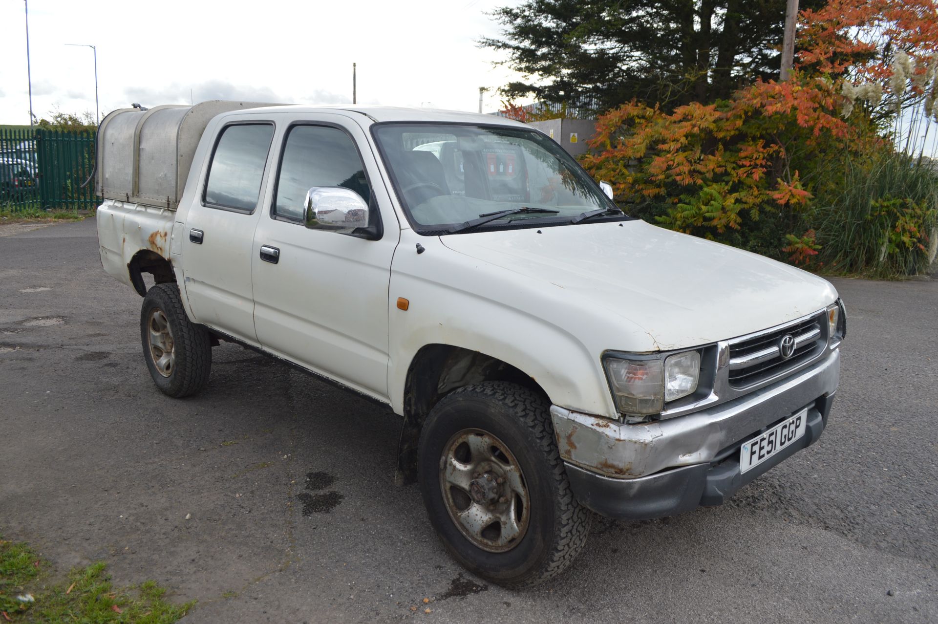 2002/51 REG TOYOTA HI-LUX 4X4 EX TURBO DIESEL, SHOWING 1 FORMER KEEPER