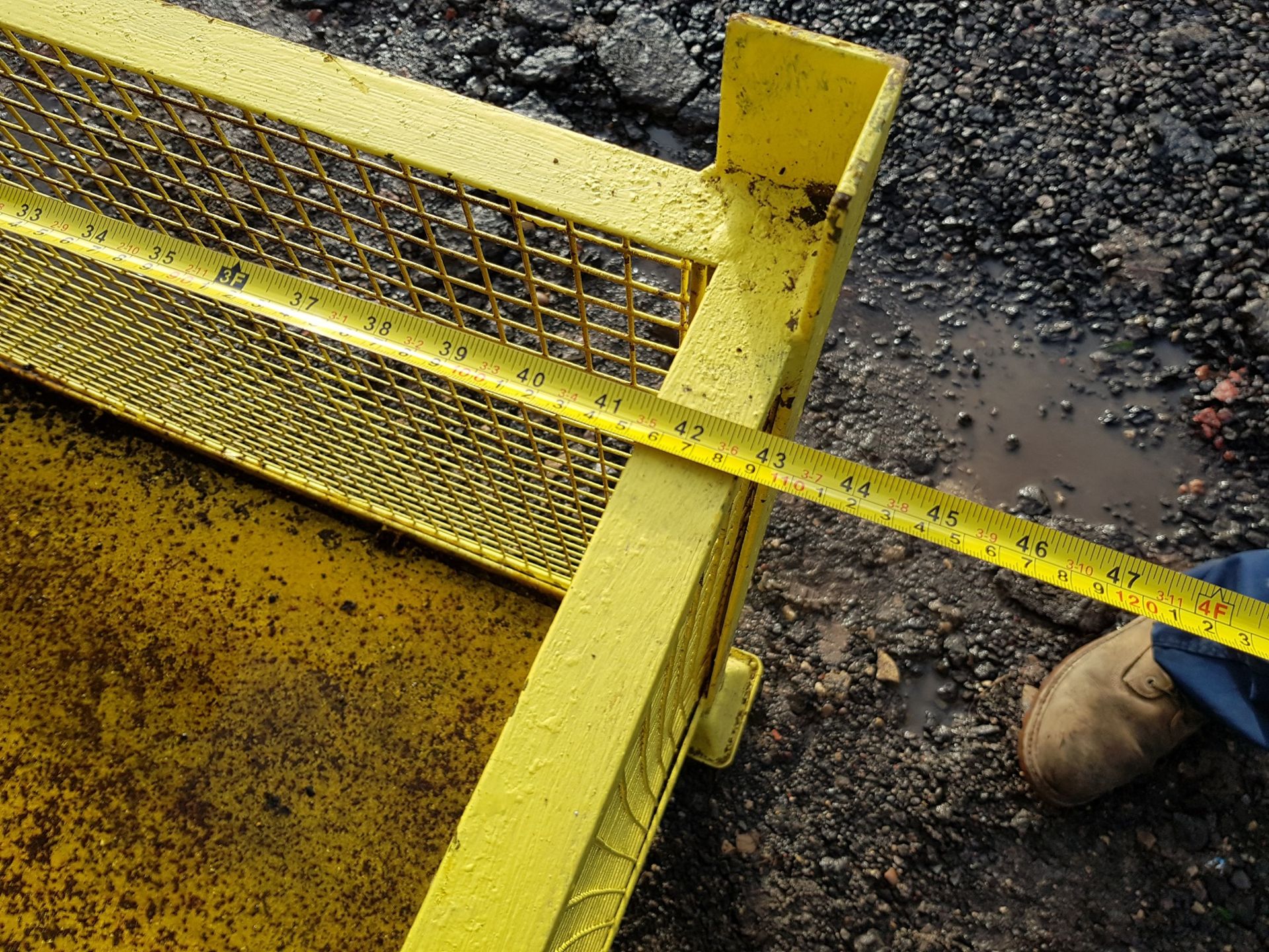 X9 YELLOW MESH STILLAGES IN TOTAL - IDEAL FOR STORAGE / LOGS ETC. *PLUS VAT* - Image 5 of 6