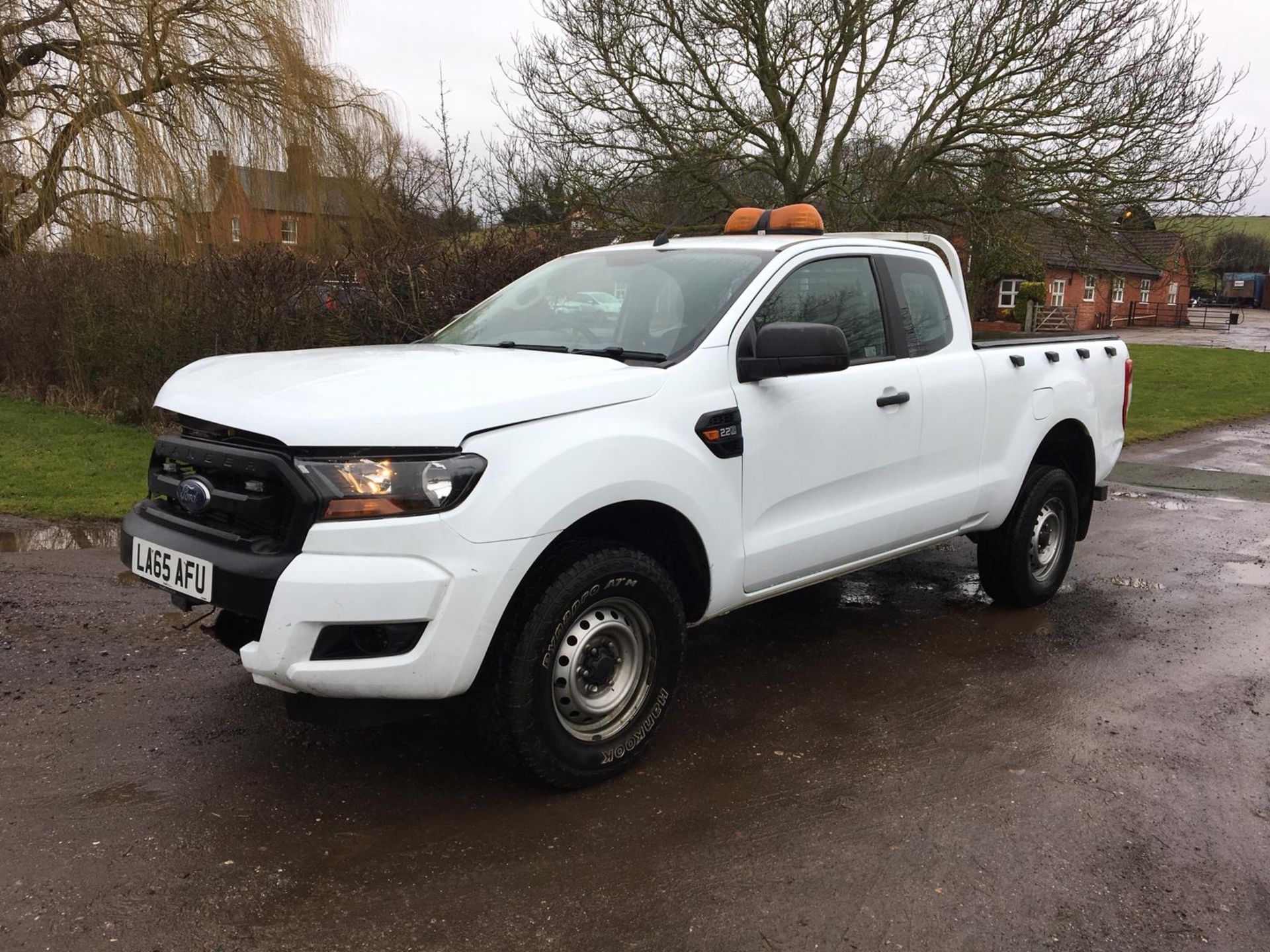 2016/65 REG FORD RANGER XL 4X4 DCB TDCI WHITE DIESEL PICK-UP, SHOWING 0 FORMER KEEPERS *NO VAT* - Image 4 of 12