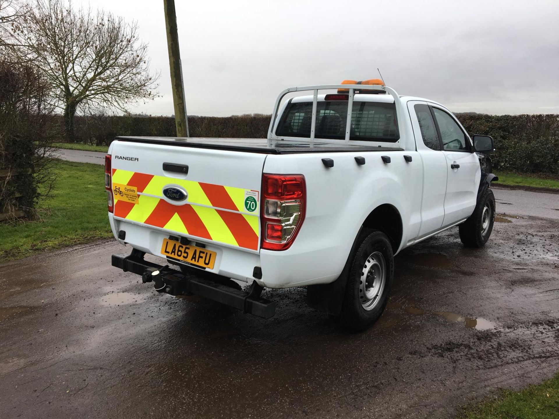 2016/65 REG FORD RANGER XL 4X4 DCB TDCI WHITE DIESEL PICK-UP, SHOWING 0 FORMER KEEPERS *NO VAT* - Image 6 of 12
