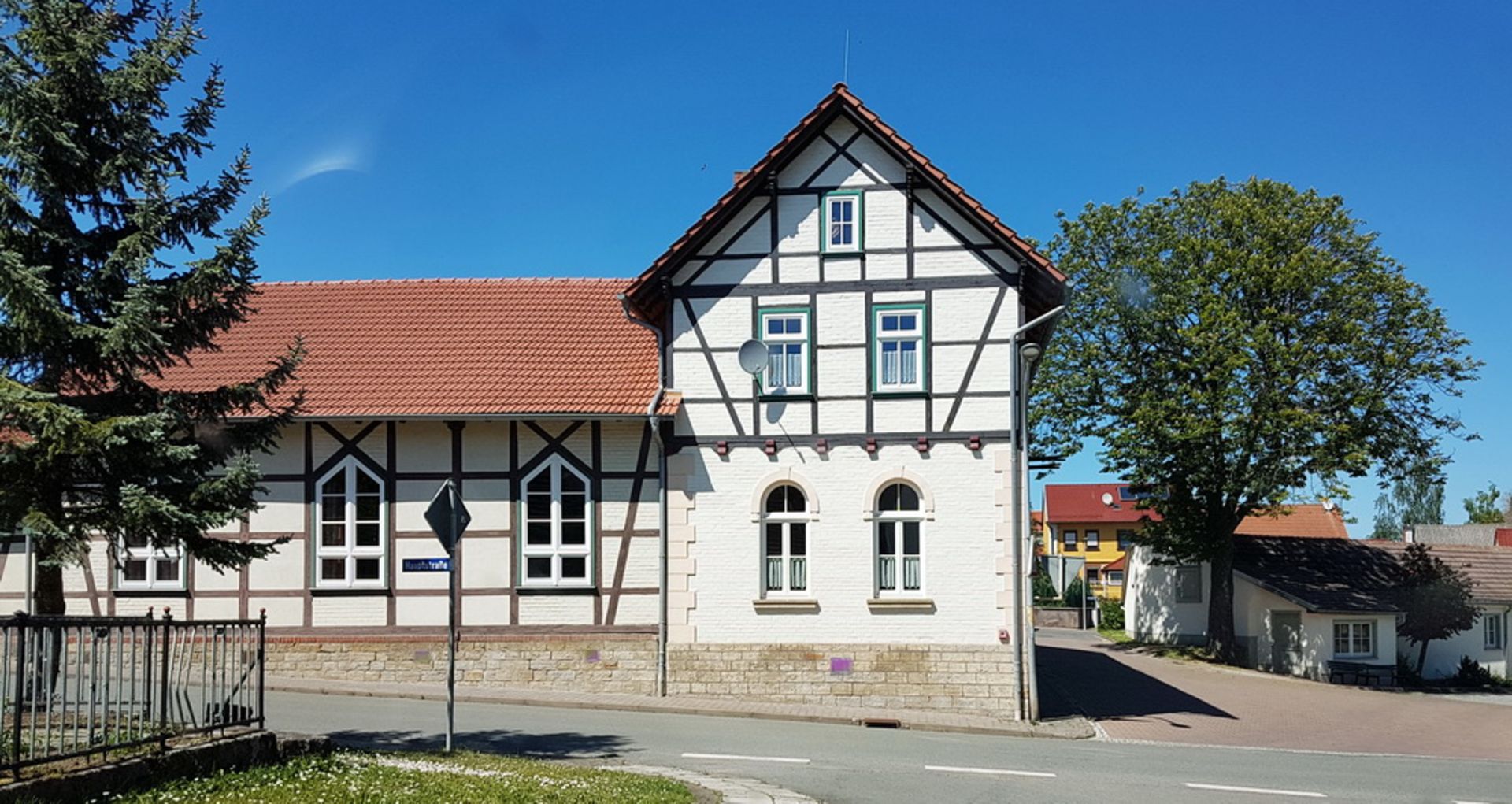 LARGE HOUSING BLOCK HORNSOMMEM, GERMANY READY TO MOVE INTO FREEHOLD VACANT POSSESSION - Image 88 of 91