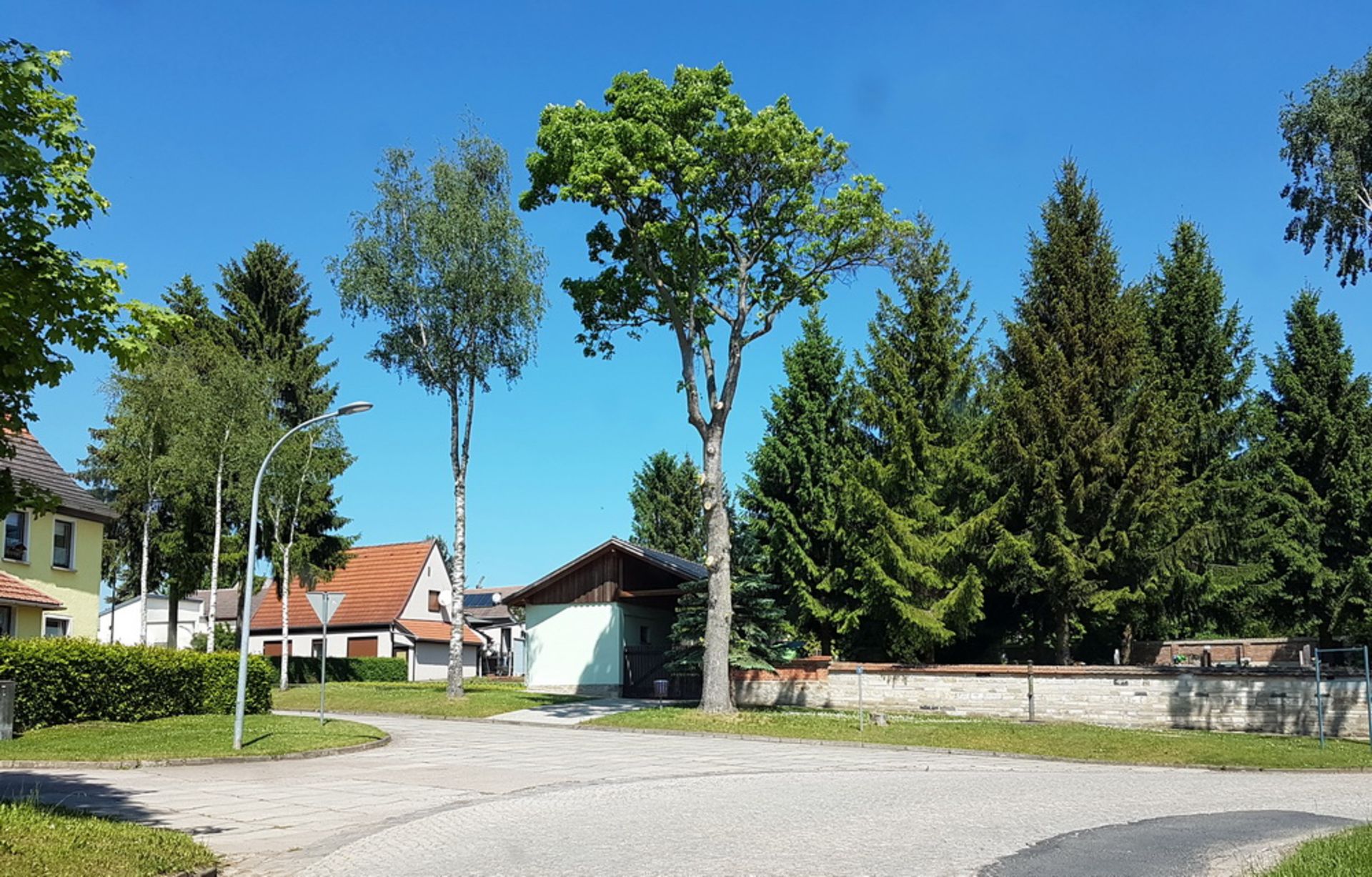 LARGE HOUSING BLOCK HORNSOMMEM, GERMANY READY TO MOVE INTO FREEHOLD VACANT POSSESSION - Image 85 of 91