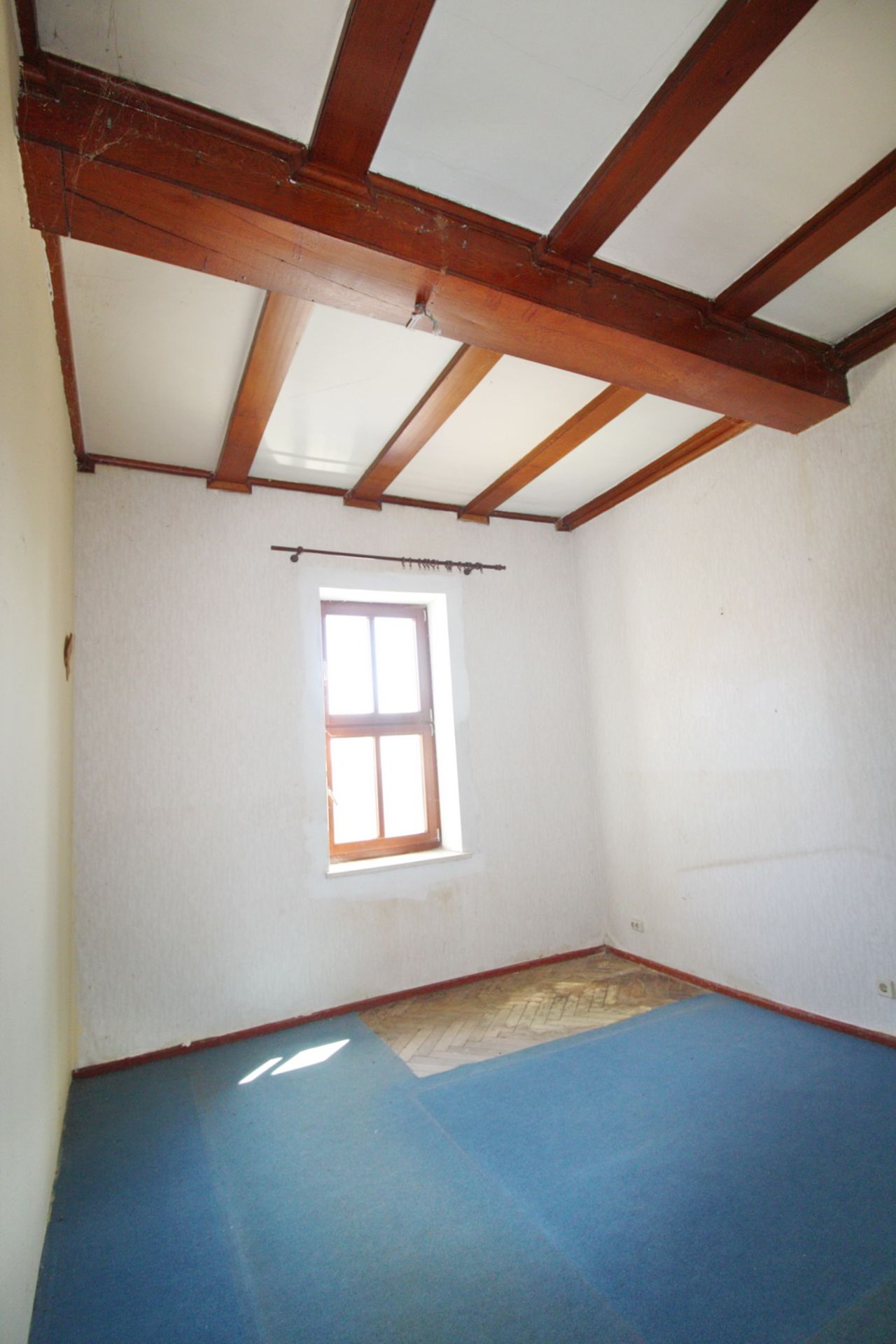 LARGE HOUSING BLOCK HORNSOMMEM, GERMANY READY TO MOVE INTO FREEHOLD VACANT POSSESSION - Image 34 of 91