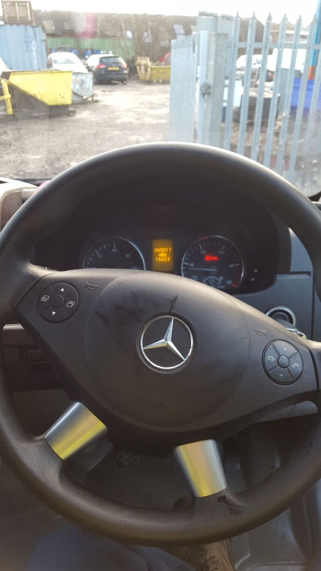 2015/15 REG MERCEDES-BENZ SPRINTER 313 CDI WHITE DIESEL 9 SEATER PANEL VAN, SHOWING 0 FORMER KEEPERS - Image 19 of 19