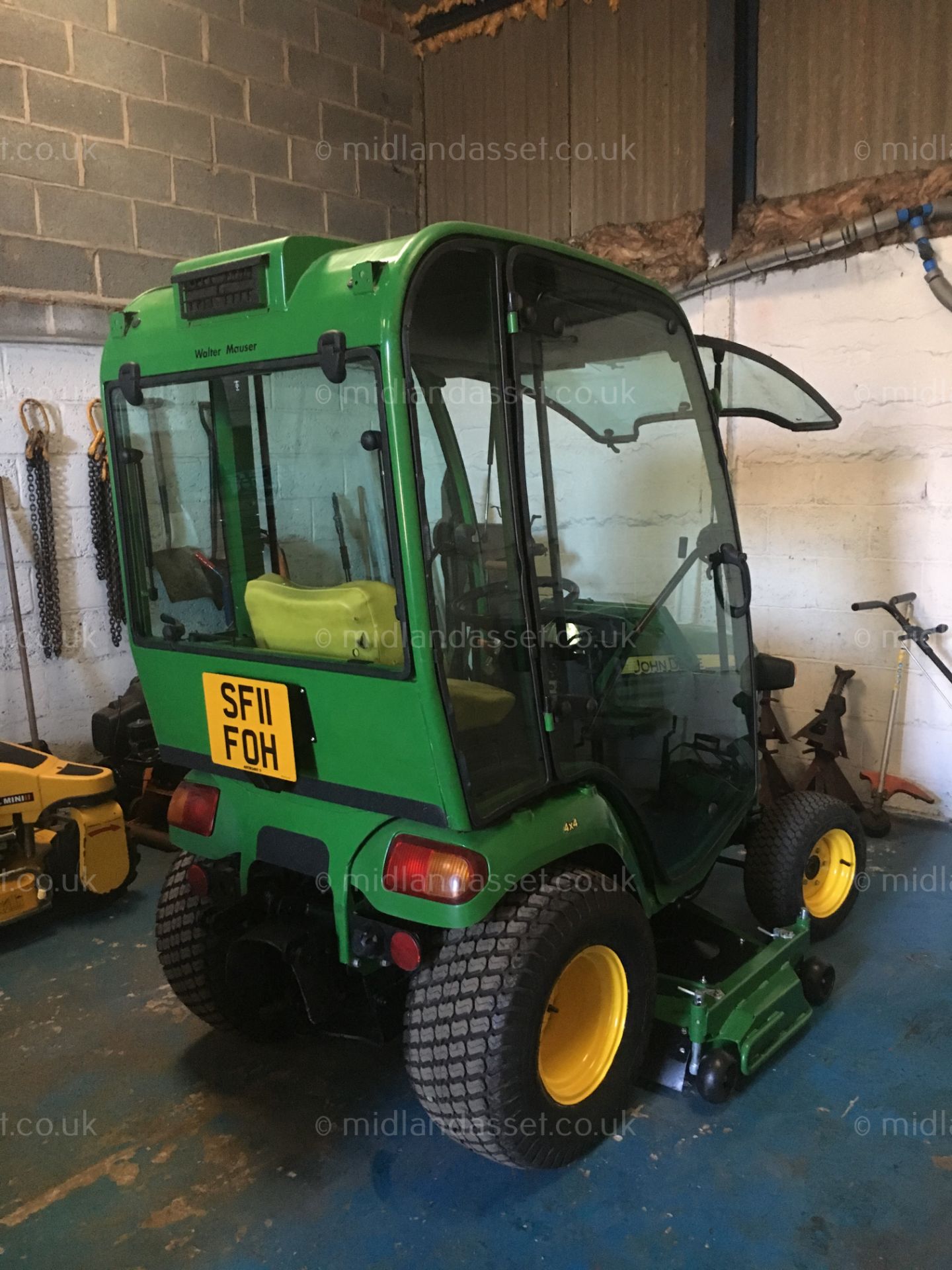 2011 JOHN DEERE X748 RIDE ON MOWER - Image 6 of 9