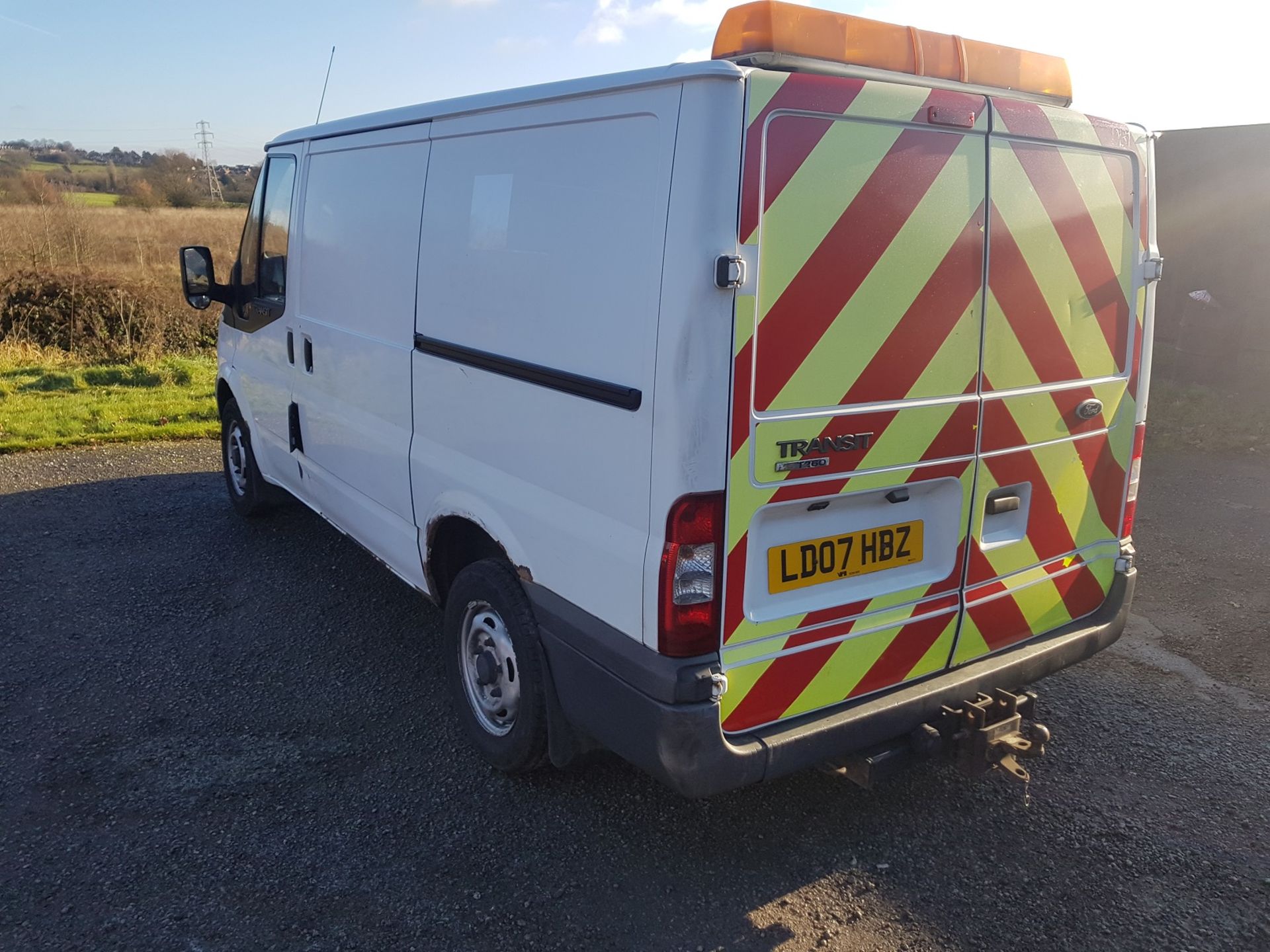 2007/07 REG FORD TRANSIT 85 T260S FWD PANEL VAN 2.2 DIESEL, EX ROYAL MAIL *PLUS VAT* - Image 3 of 9