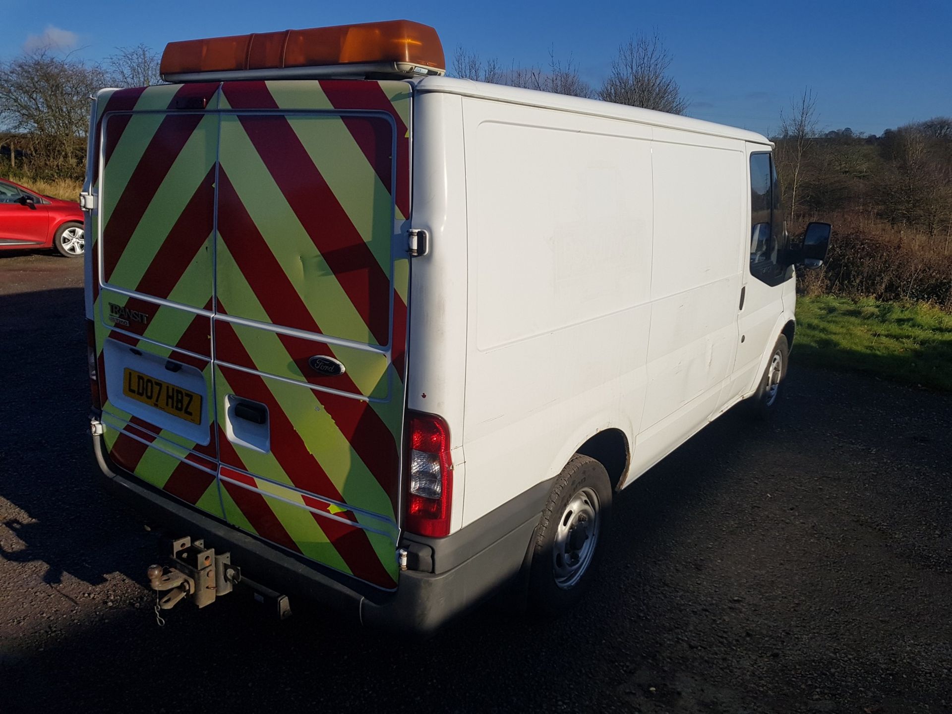 2007/07 REG FORD TRANSIT 85 T260S FWD PANEL VAN 2.2 DIESEL, EX ROYAL MAIL *PLUS VAT* - Image 4 of 9