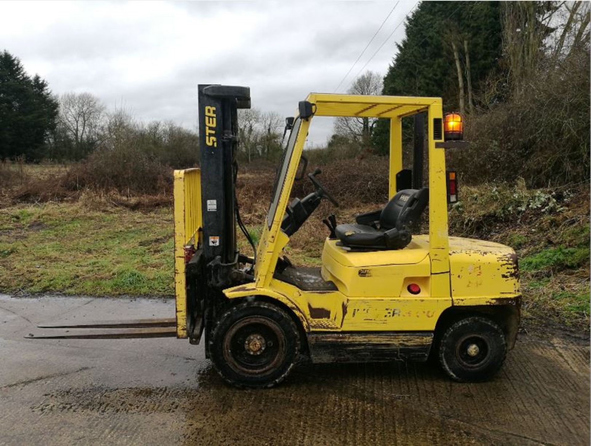 HYSTER H300 XM 3 TON FORKLIFT, CONTAINER SPEC *PLUS VAT* - Image 4 of 7