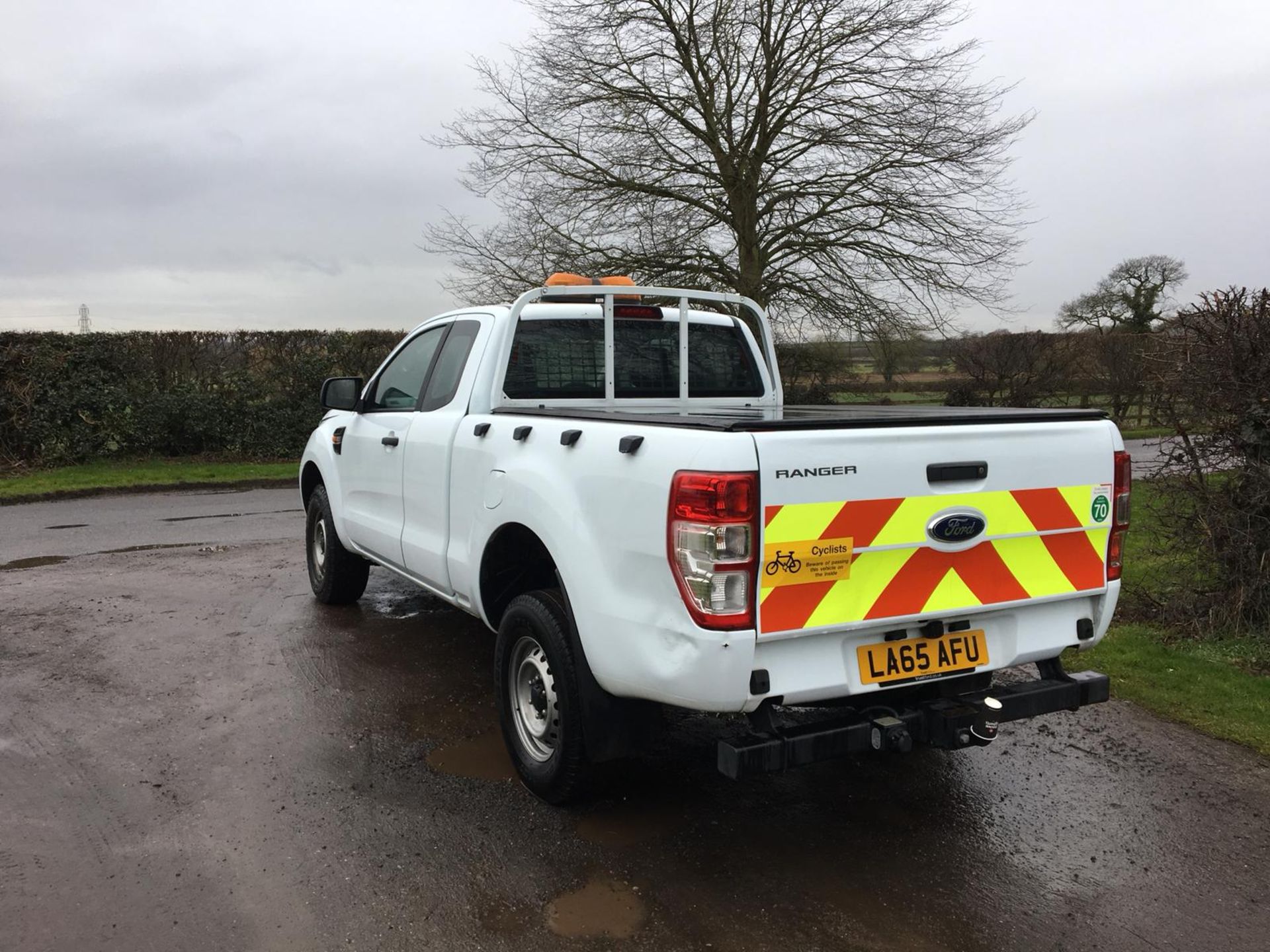 2016/65 REG FORD RANGER XL 4X4 DCB TDCI WHITE DIESEL PICK-UP, SHOWING 0 FORMER KEEPERS *NO VAT* - Image 4 of 9