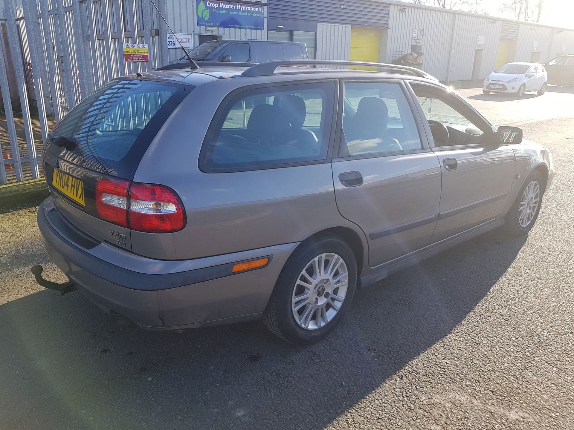 2004/04 REG VOLVO V40 S GREY DIESEL ESTATE 1.9, SHOWING 2 FORMER KEEPERS *NO VAT* - Bild 6 aus 22