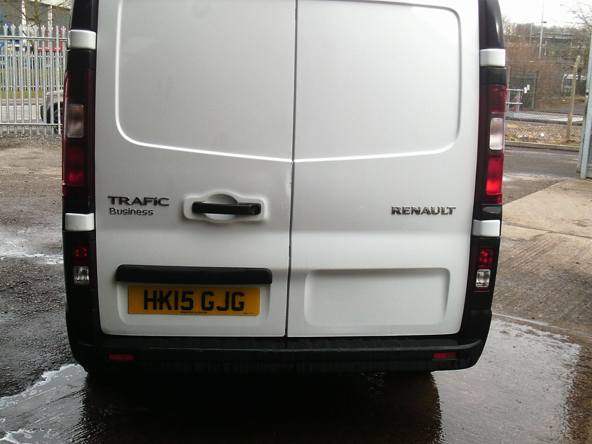 2015/15 REG RENAULT TRAFIC LL29 BUSINESS DCI WHITE DIESEL PANEL VAN, SHOWING 0 FORMER KEEPERS - Image 5 of 13