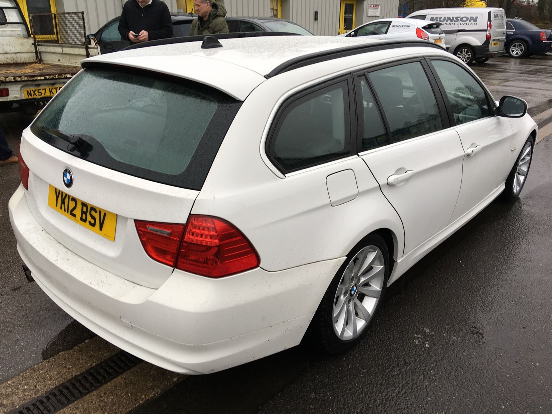 2012/12 REG BMW 330D AC TOURING AUTOMATIC WHITE DIESEL ESTATE, SHOWING 1 FORMER KEEPER *NO VAT* - Image 6 of 18