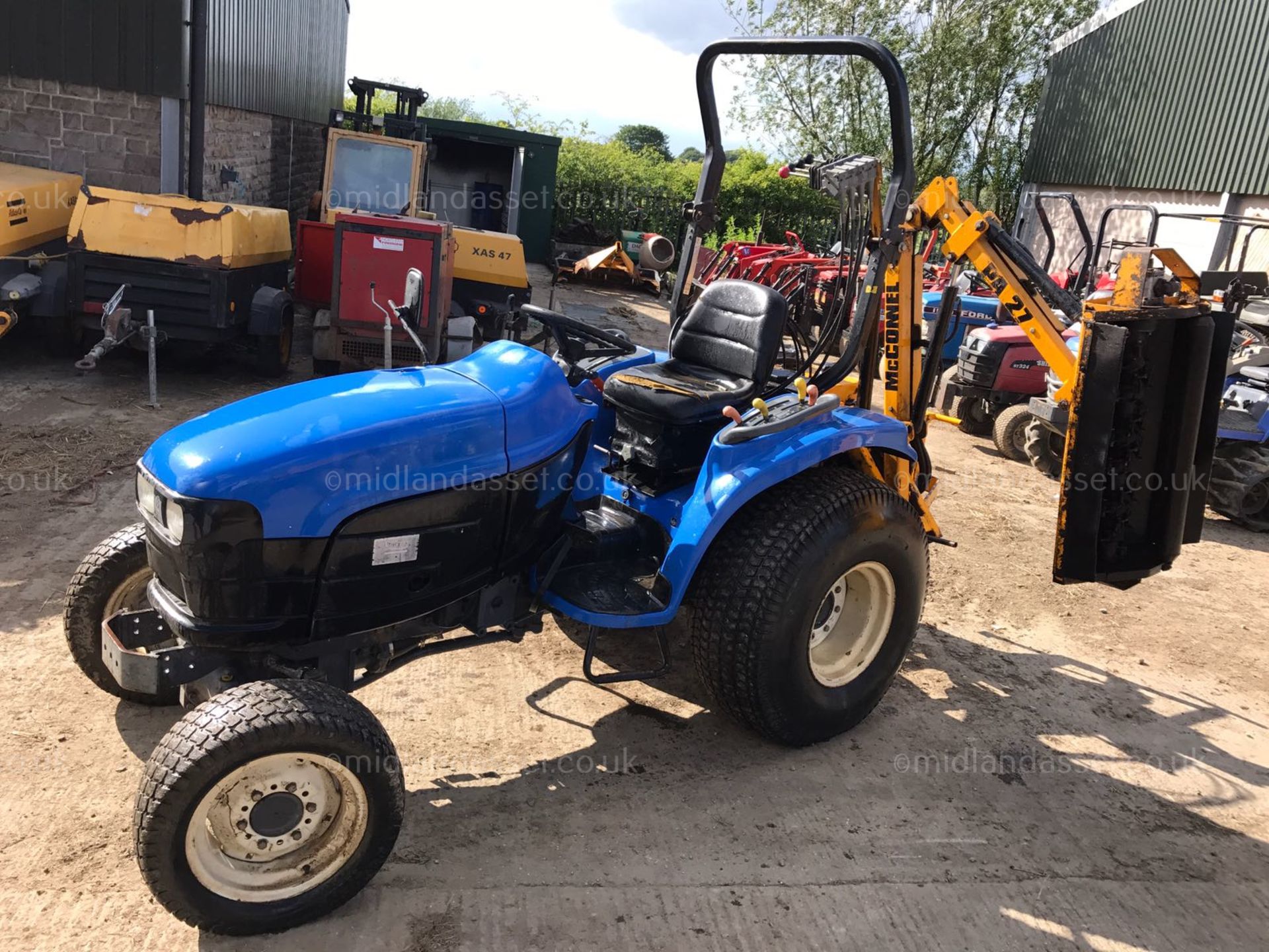 NEW HOLLAND TC27D TRACTOR - Image 11 of 11