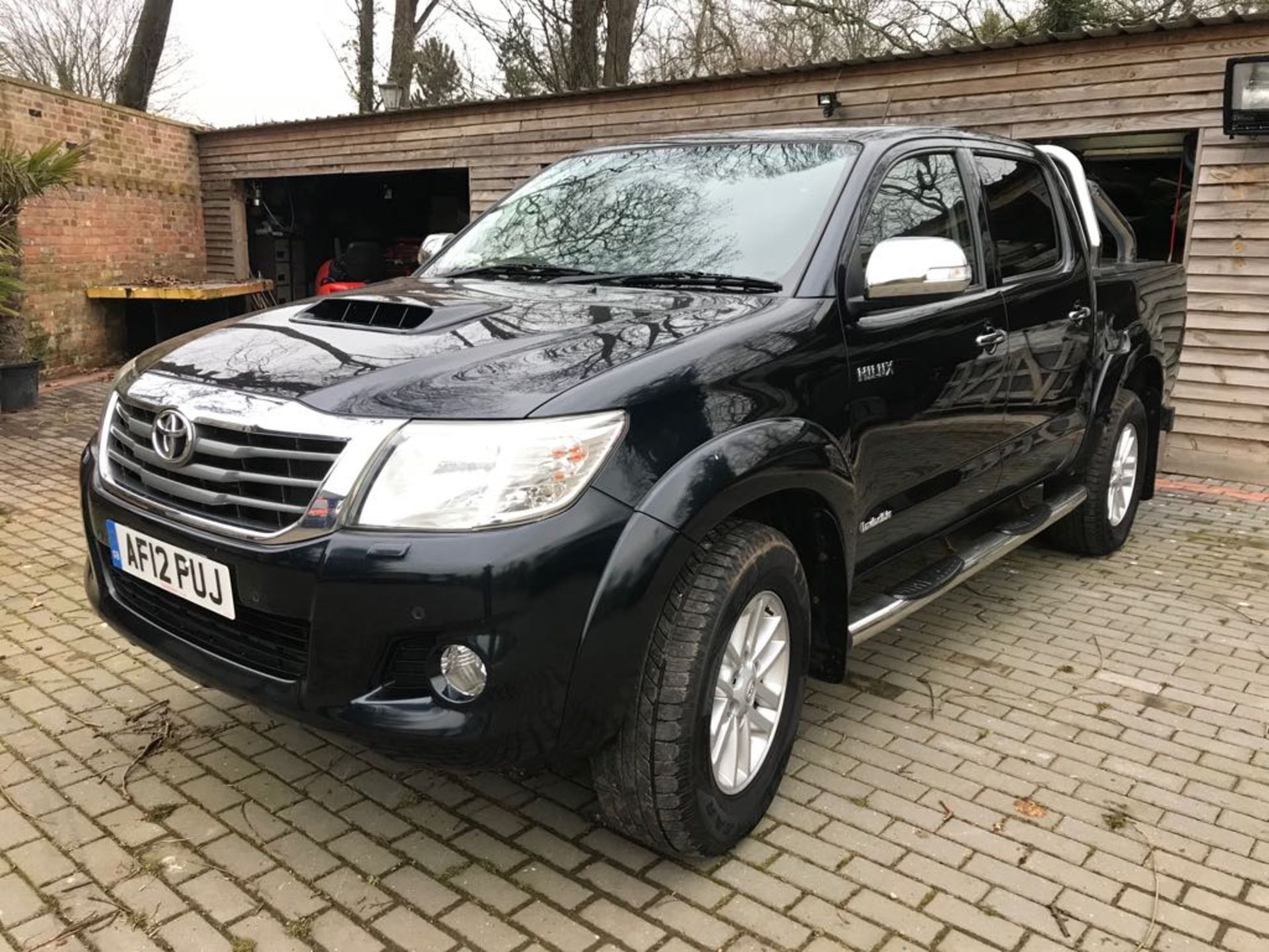 2012/12 REG TOYOTA HILUX INVINCIBLE D-4D 4X4 GREY DIESEL LIGHT 4X4 UTILITY AUTO 1 FORMER KEEPER - Image 3 of 31