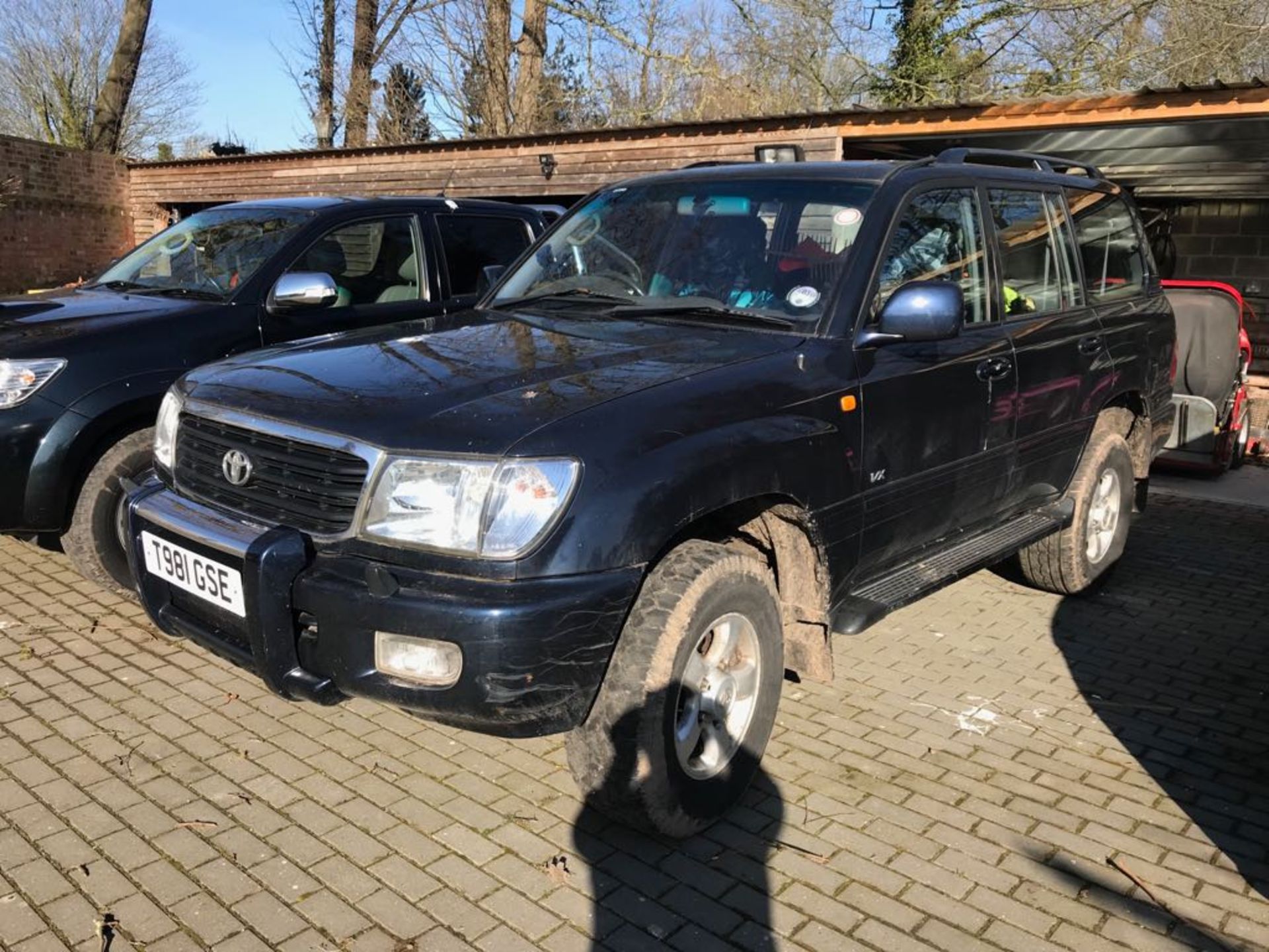 1999/T REG TOYOTA LANDCRUISER AMAZON VX AUTOMATIC BLUE PETROL/GAS ESTATE - LOW MILES - Image 3 of 14