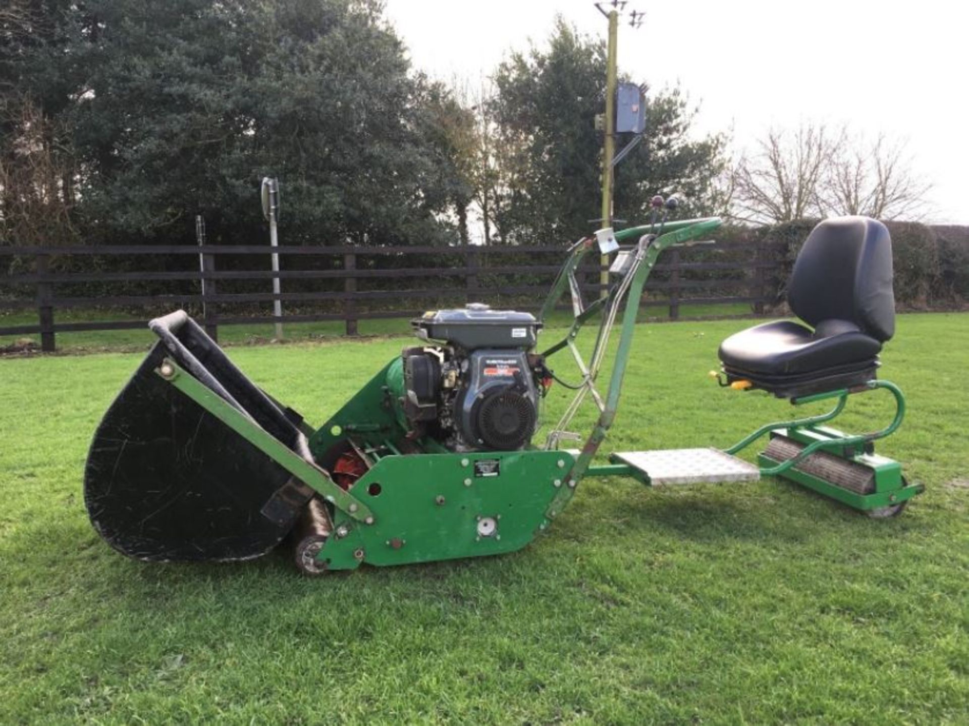 DENNIS PREMIER RIDE ON MOWER, 36" CUT *PLUS VAT*