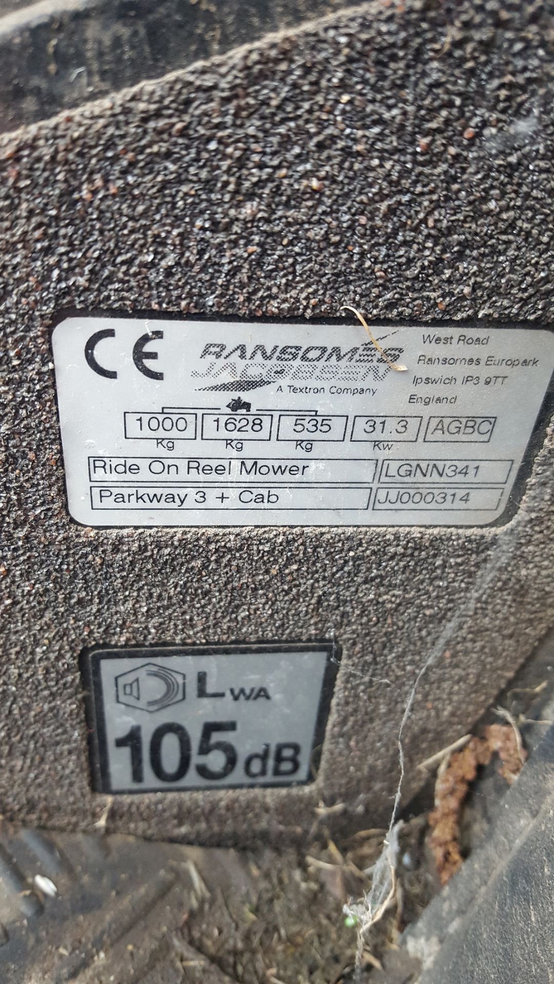 2012 RANSOMES PARKWAY 3 REEL RIDE ON LAWN MOWER WITH CAB *PLUS VAT* - Image 12 of 17