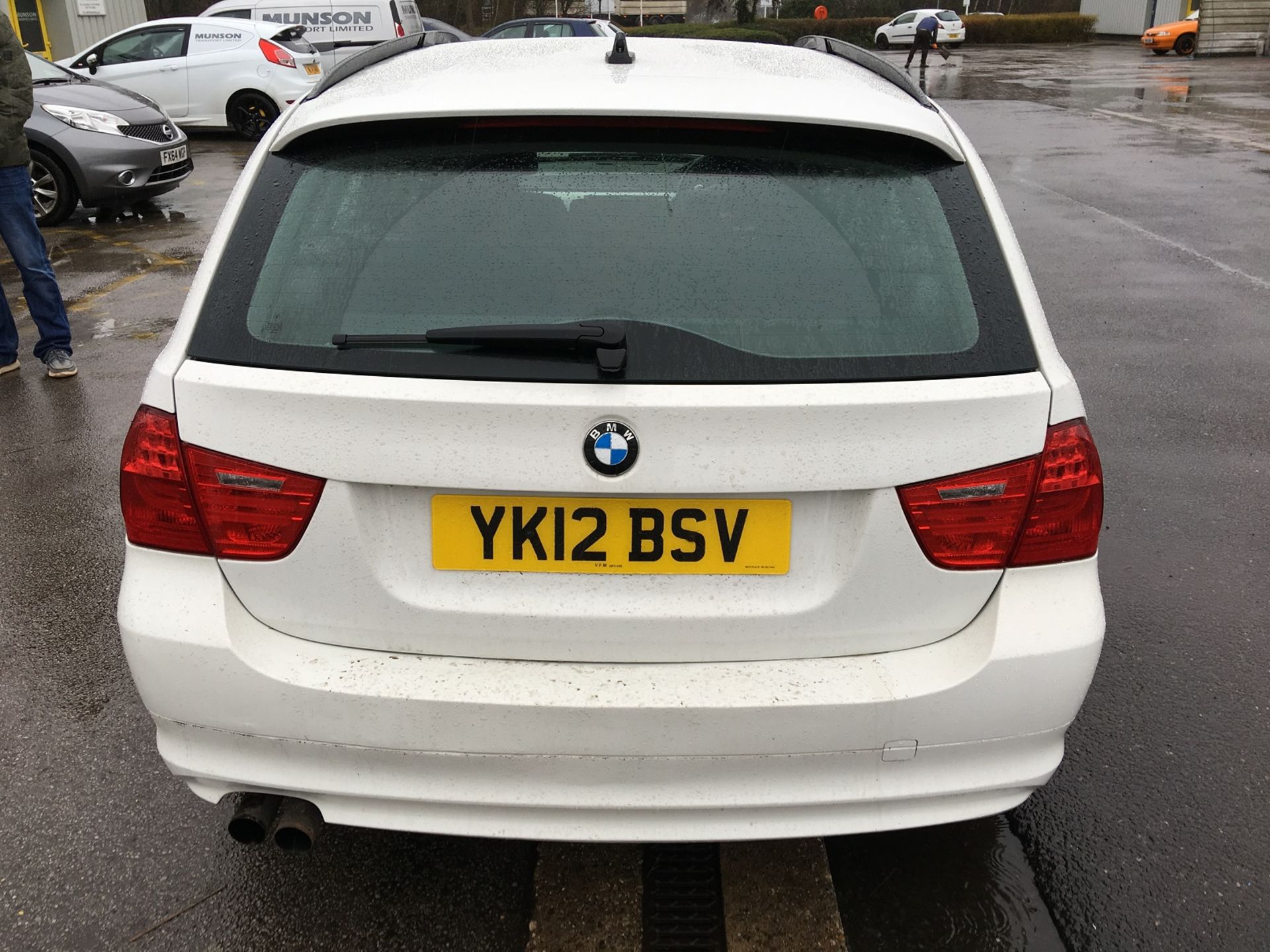 2012/12 REG BMW 330D AC TOURING AUTOMATIC WHITE DIESEL ESTATE, SHOWING 1 FORMER KEEPER *NO VAT* - Image 5 of 18