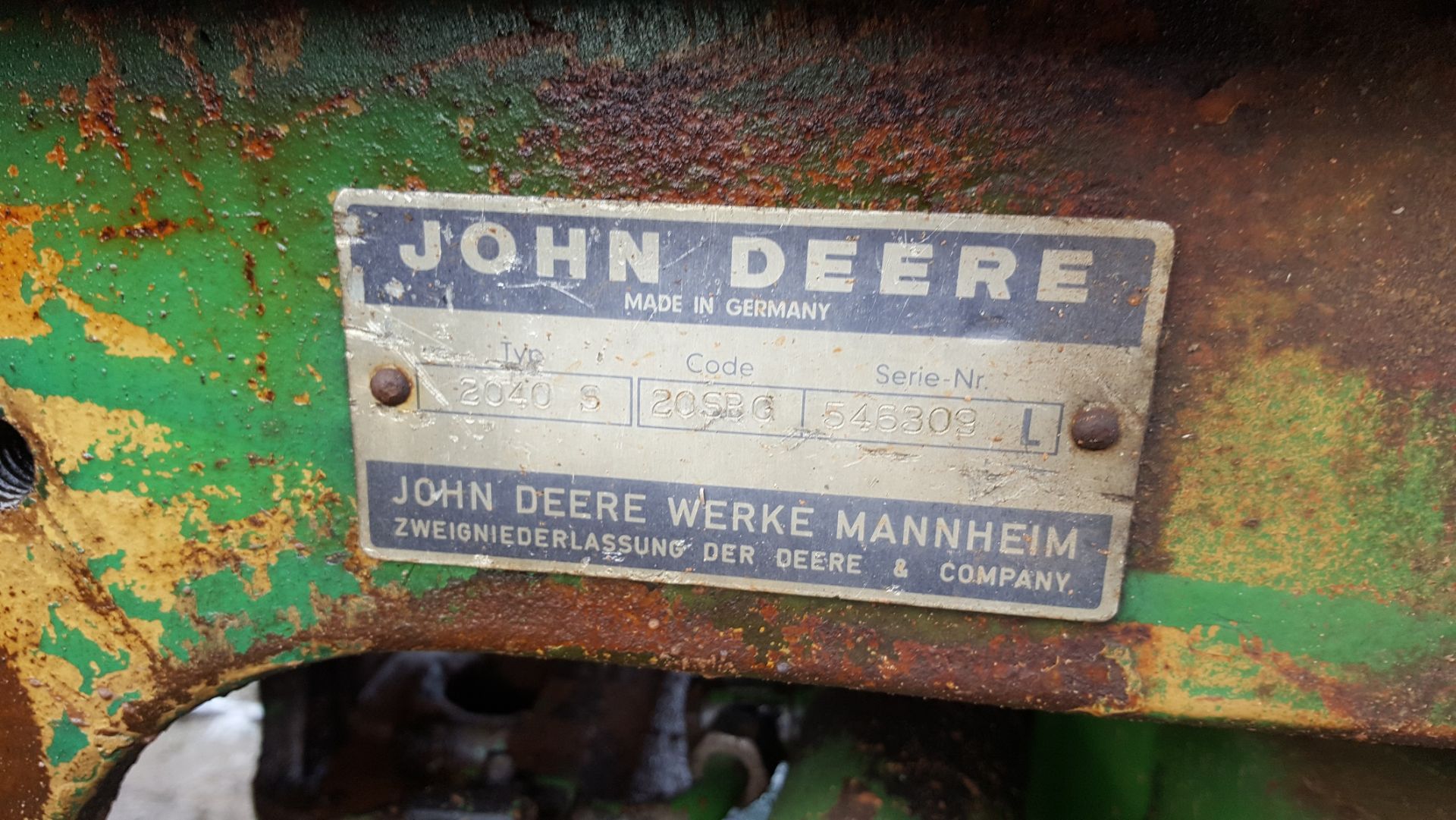 JOHN DEERE 2040S 2WD GREEN/YELLOW DIESEL AGRICULTURAL TRACTOR *PLUS VAT* - Image 3 of 9