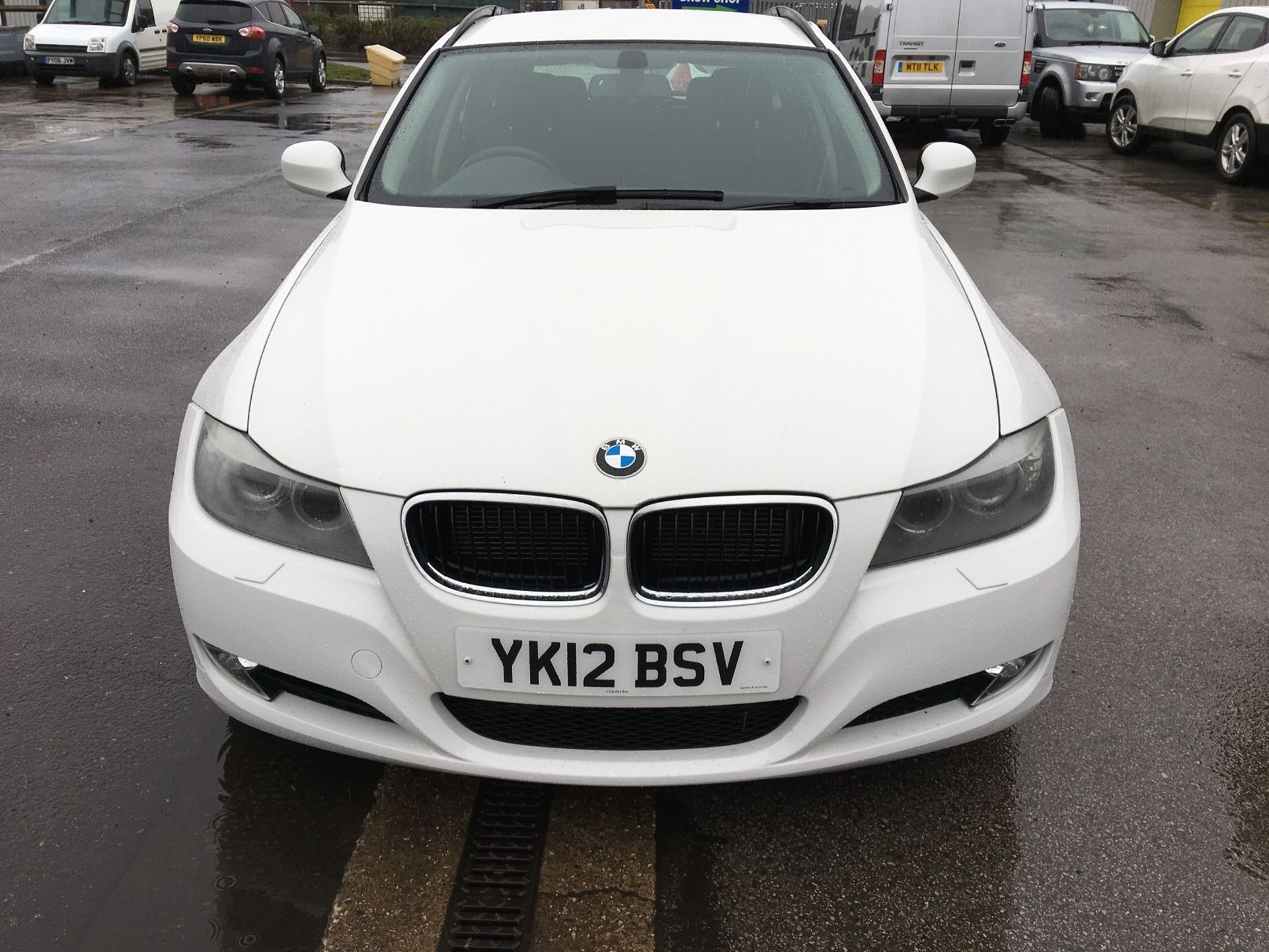 2012/12 REG BMW 330D AC TOURING AUTOMATIC WHITE DIESEL ESTATE, SHOWING 1 FORMER KEEPER *NO VAT* - Image 2 of 18