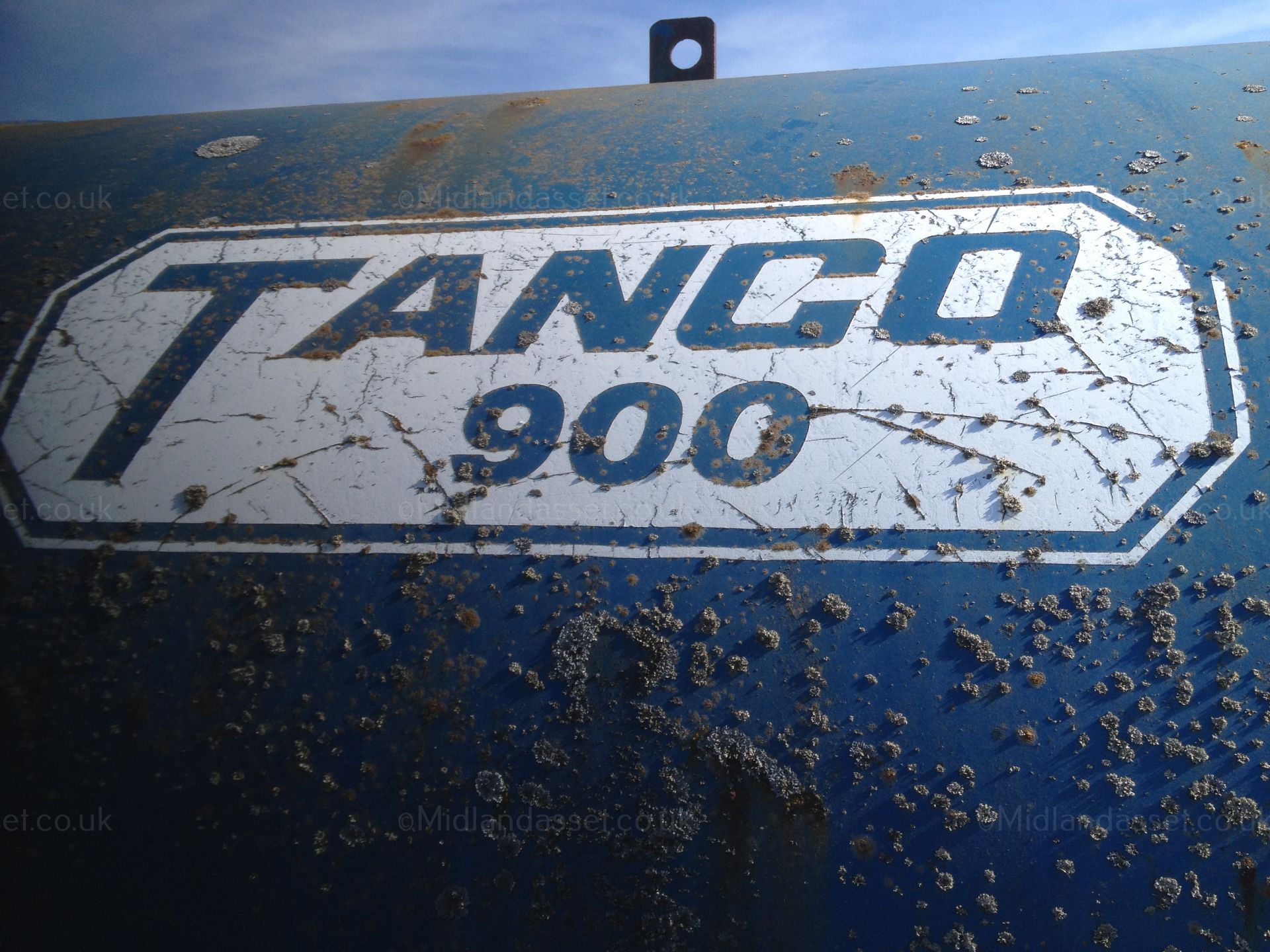 TANCO 900 AGRICULTURAL WATER BOWSER. NO PUMP ! 900 GALLON CAPACITY. - Image 3 of 5