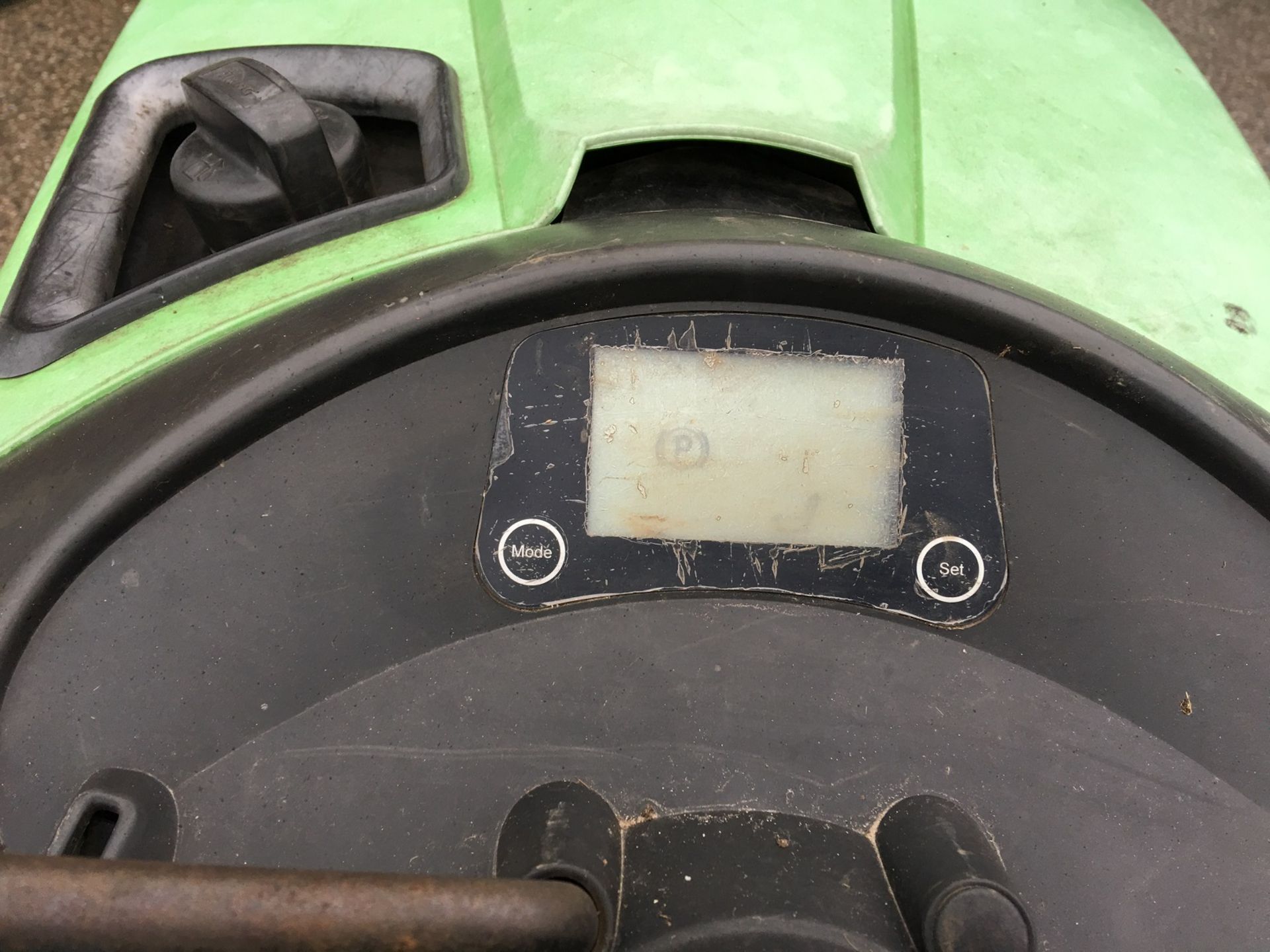 2010 VIKING MT 6127.0 ZL RIDE ON LAWN MOWER *NO VAT* - Image 7 of 16