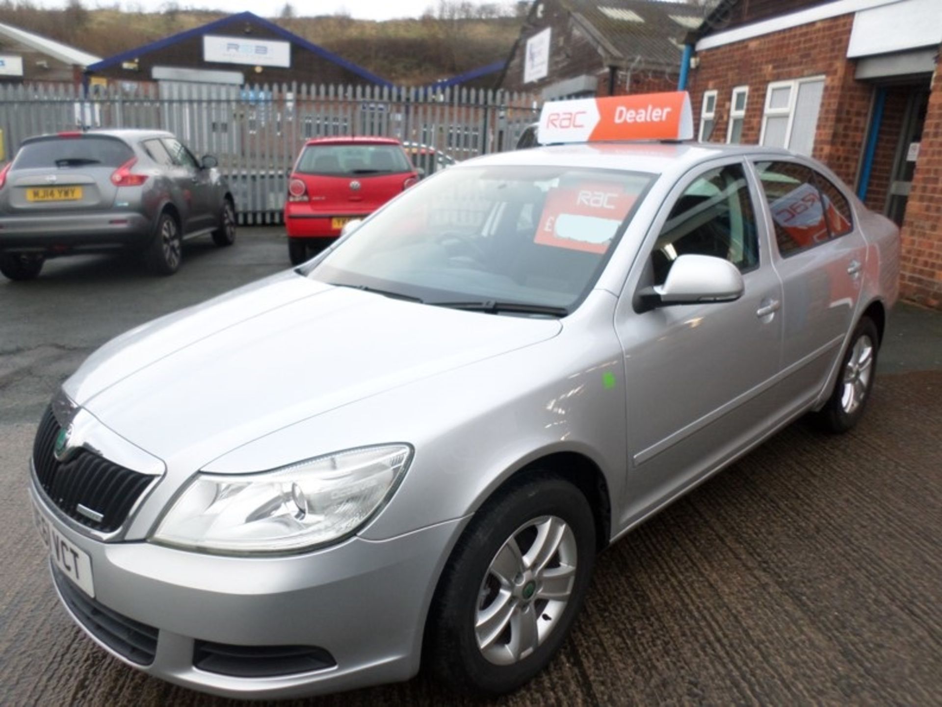 2011/61 REG SKODA OCTAVIA GREENLINE TDI CR 1.6 DIESEL SILVER 5 DOOR HATCHBACK *NO VAT* - Image 3 of 3