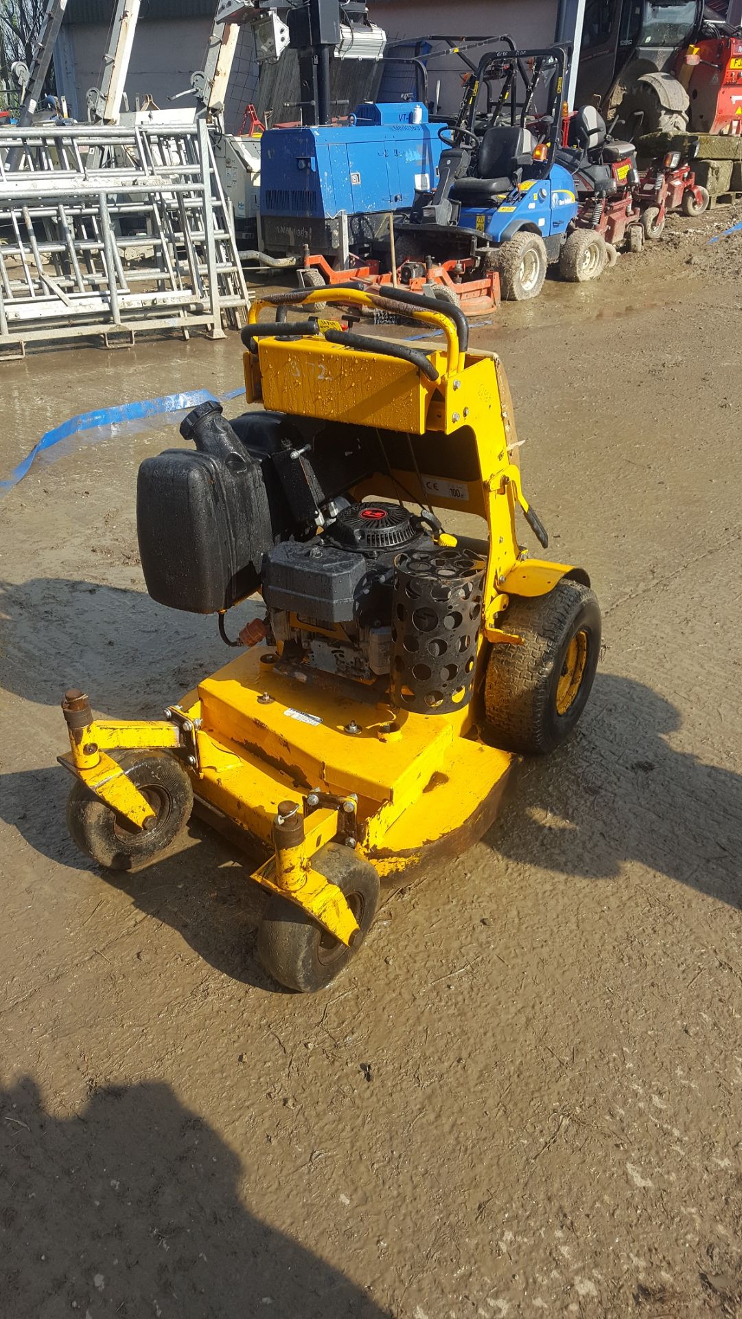 YEAR UNKNOWN WRIGHT STANDER ZERO TURN LAWN MOWER *PLUS VAT*