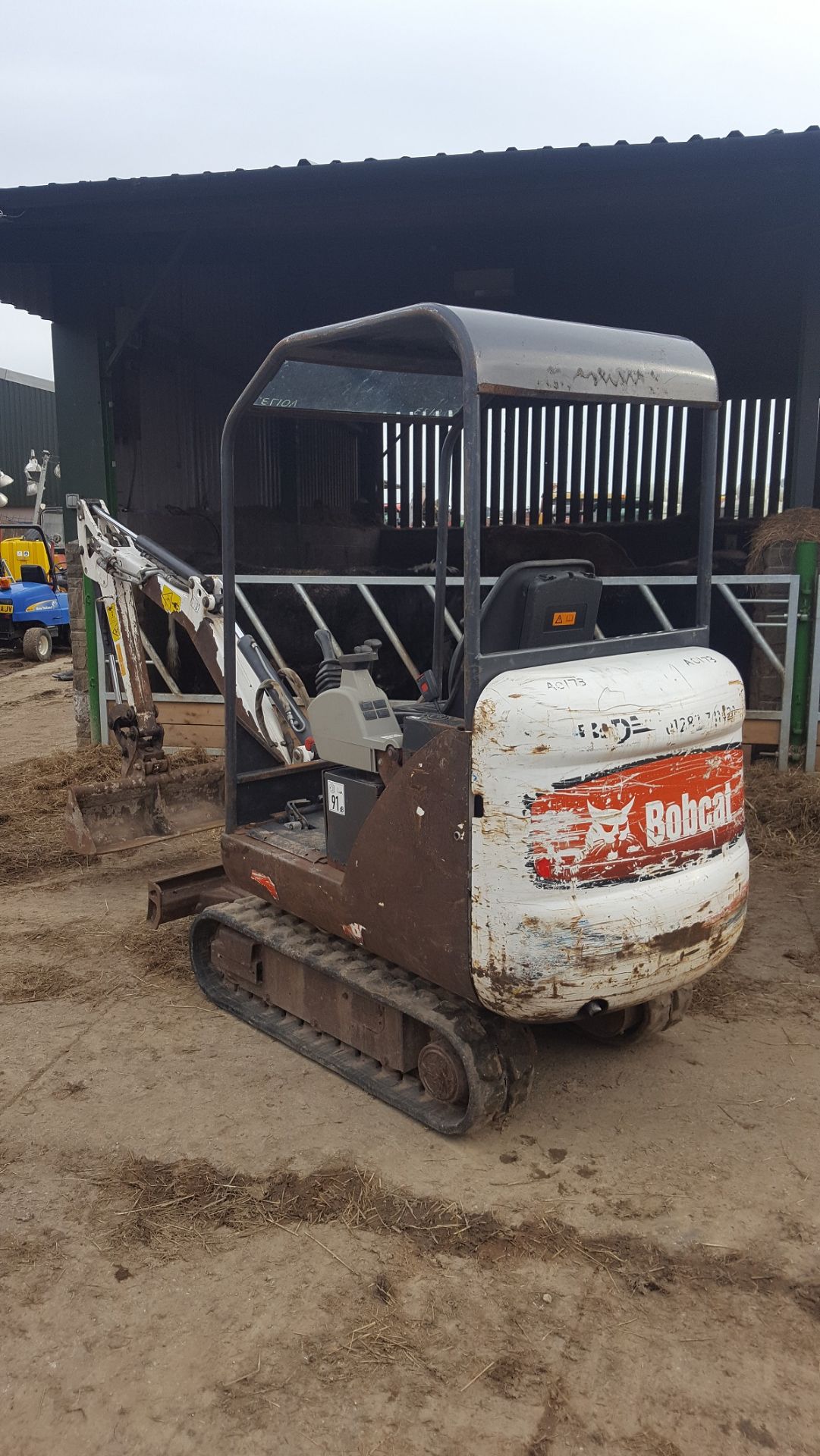 2009 BOBCAT COMPACT MINI DIGGER / EXCAVATOR WHITE *PLUS VAT* - Image 6 of 6