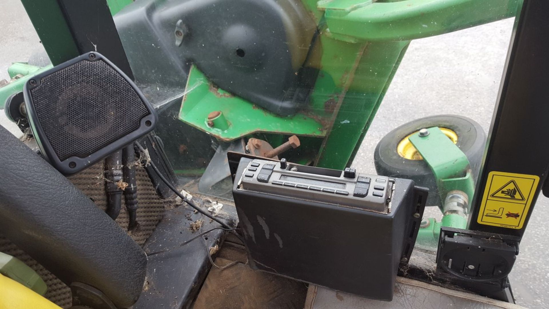 JOHN DEERE 1600 WIDE AREA MOWER / BAT WING RIDE ON MOWER *PLUS VAT* - Image 10 of 19